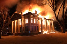 Arson suspected in massive fire at Texas courthouse