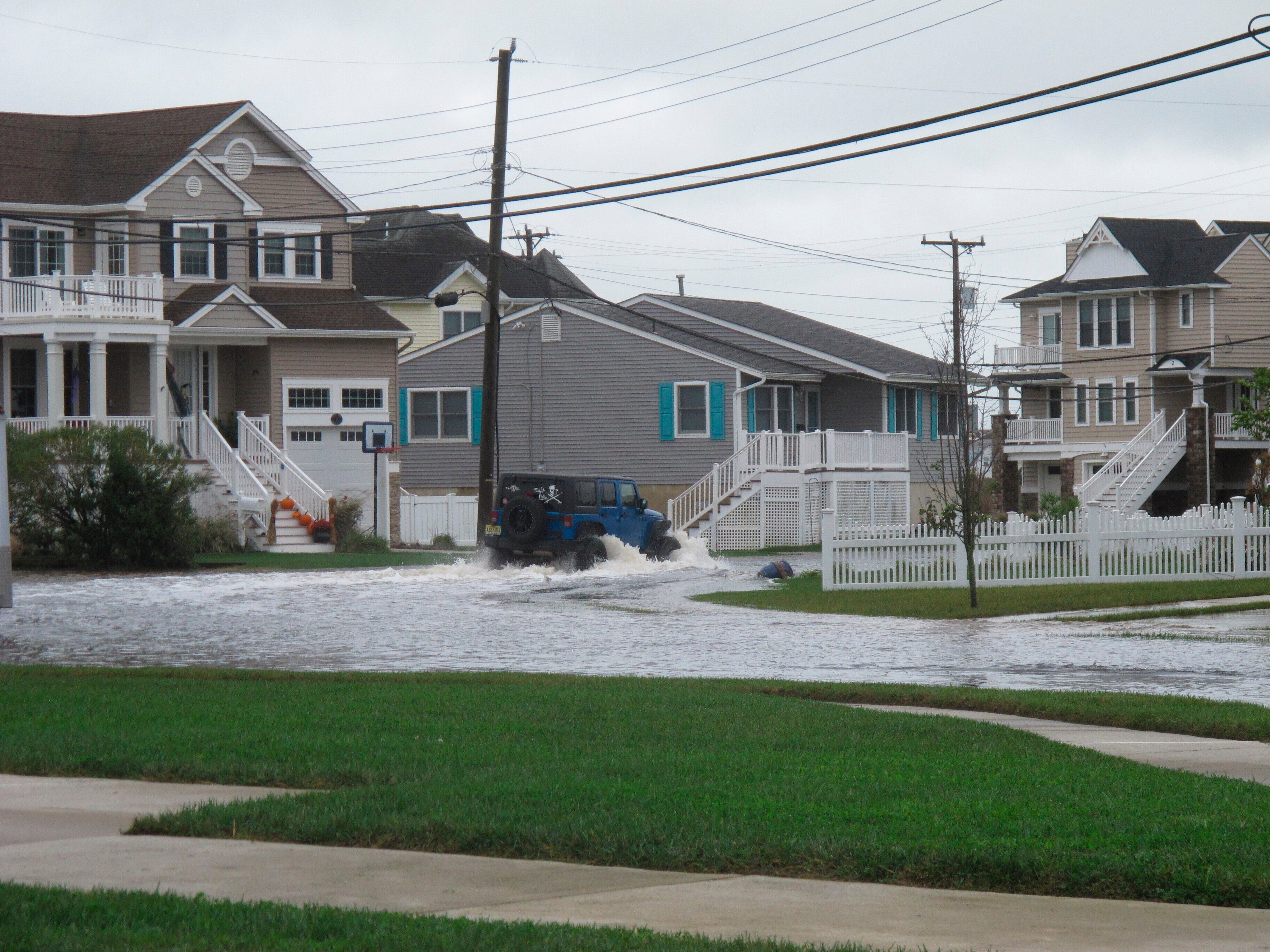 Tourist Town-Sea Rise