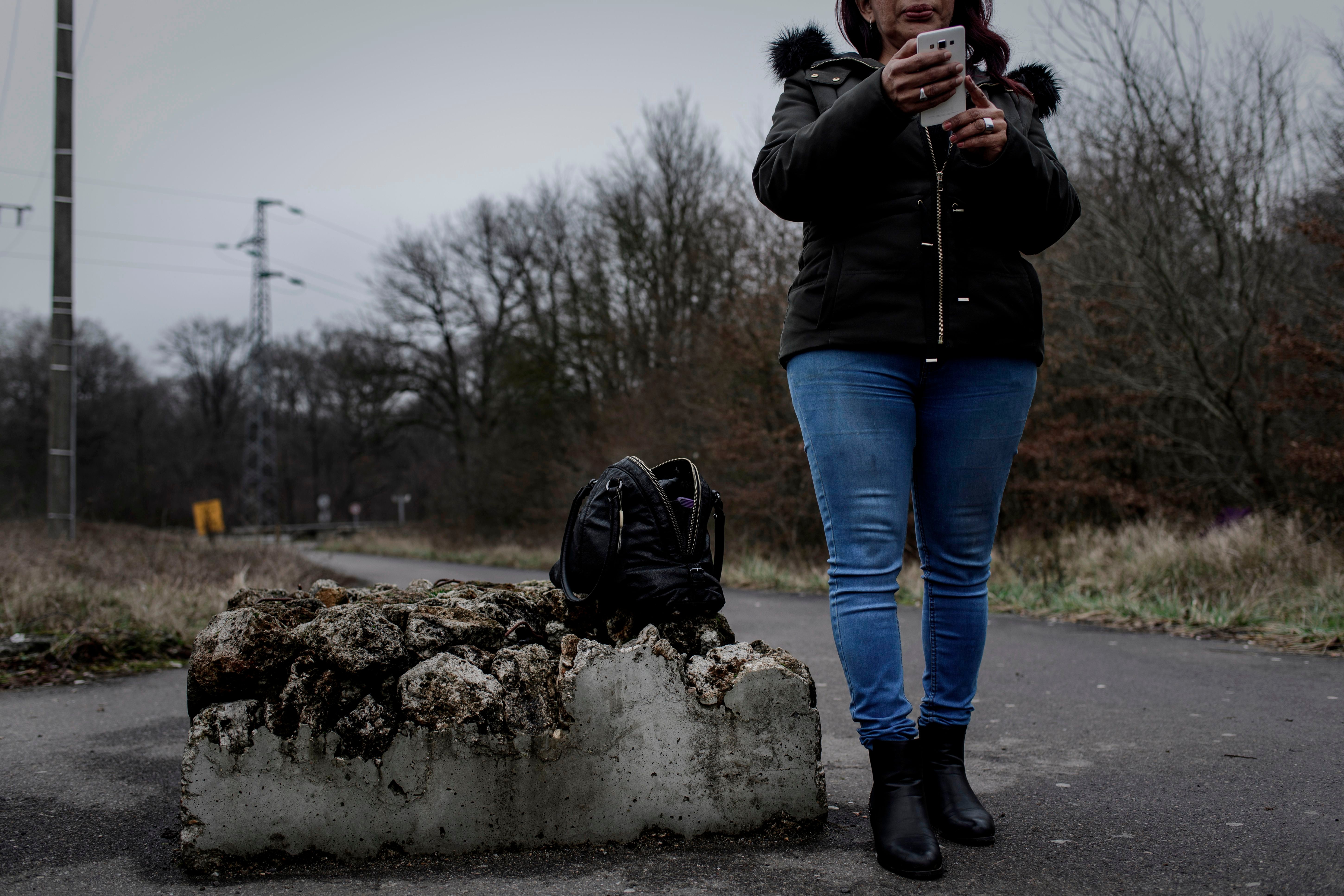 A prostitute named Lisa visits the Senart Forest on the outskirts of Tigery in France