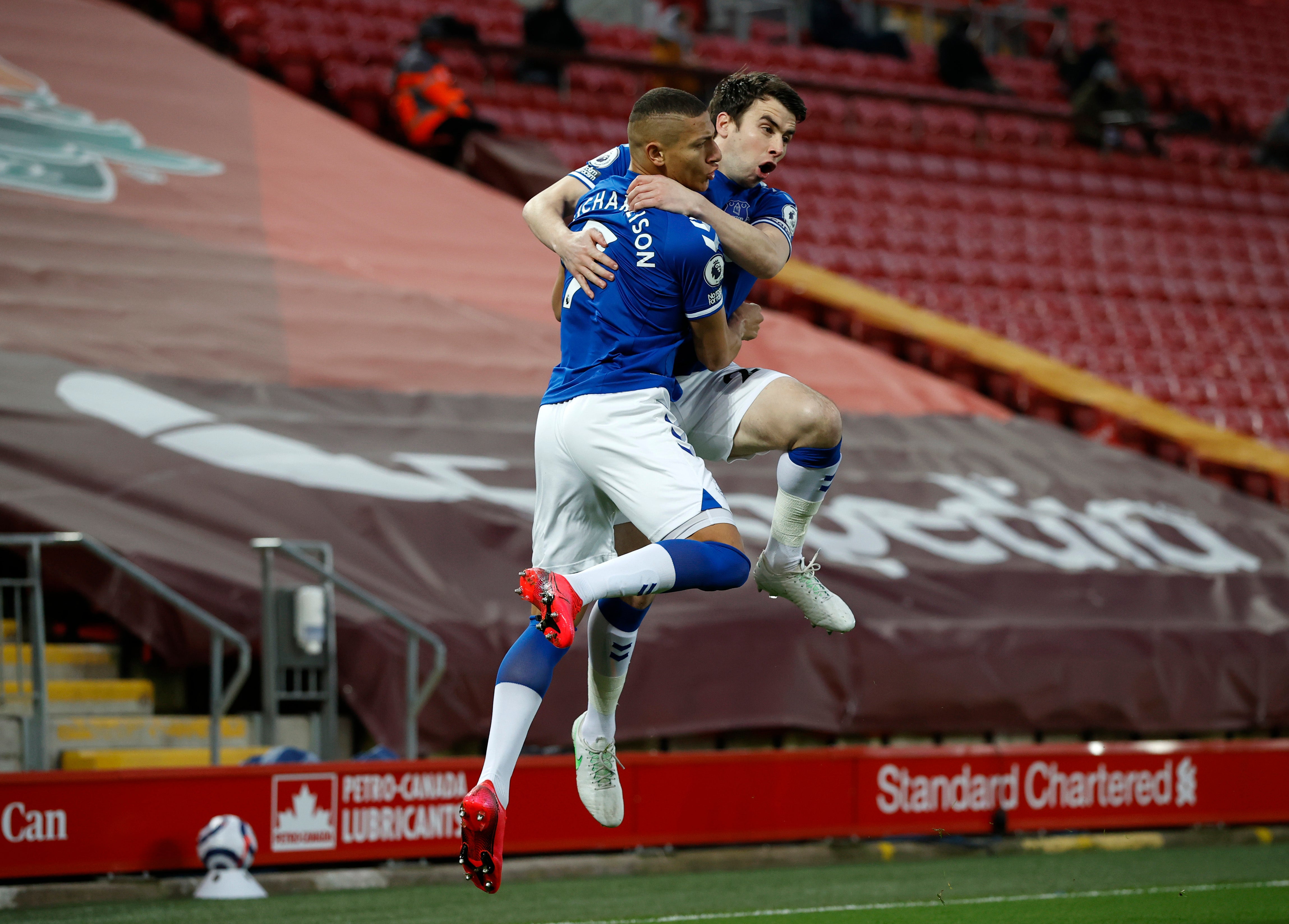 Richarlison celebrates with teammate Seamus Coleman