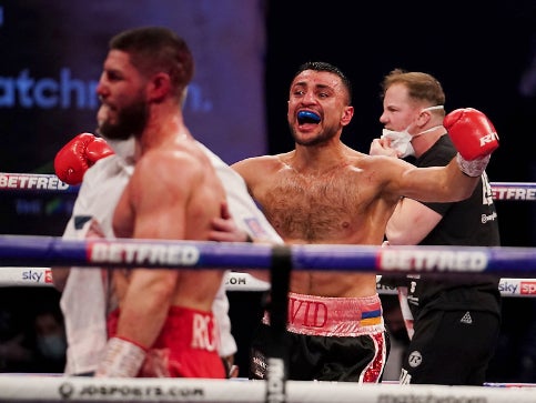 David Avanesyan celebrates his victory over Josh Kelly