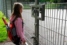 Covid ban on outdoor sport can end, top scientist tells Johnson