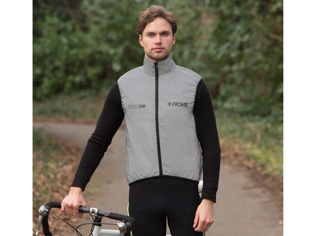 reflect360_cycling_gilet_-_mens_-_lifestyle_2_3.jpg