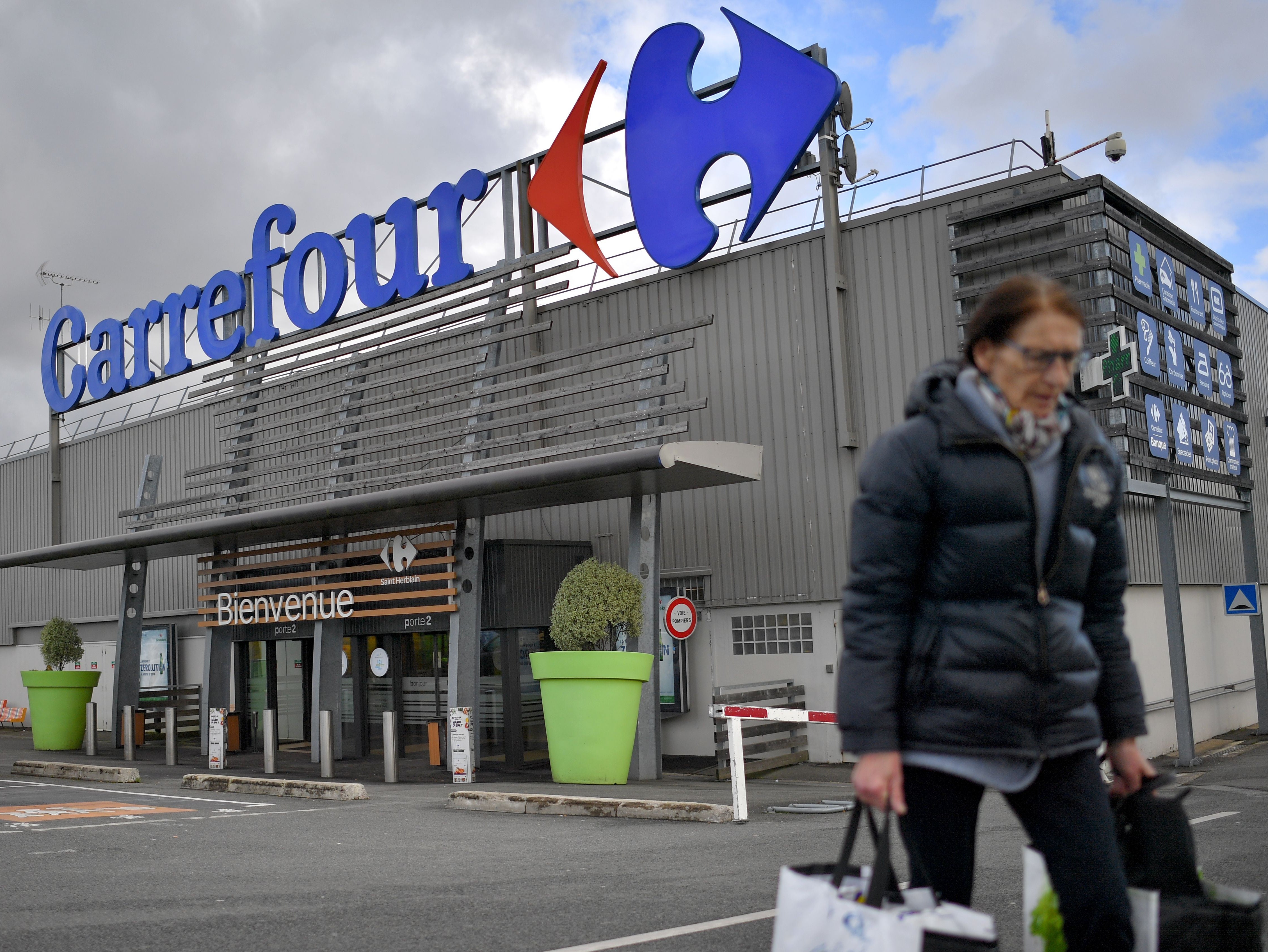 Carrefour exceeded donations of all ten UK supermarkets by over 6,000 tons