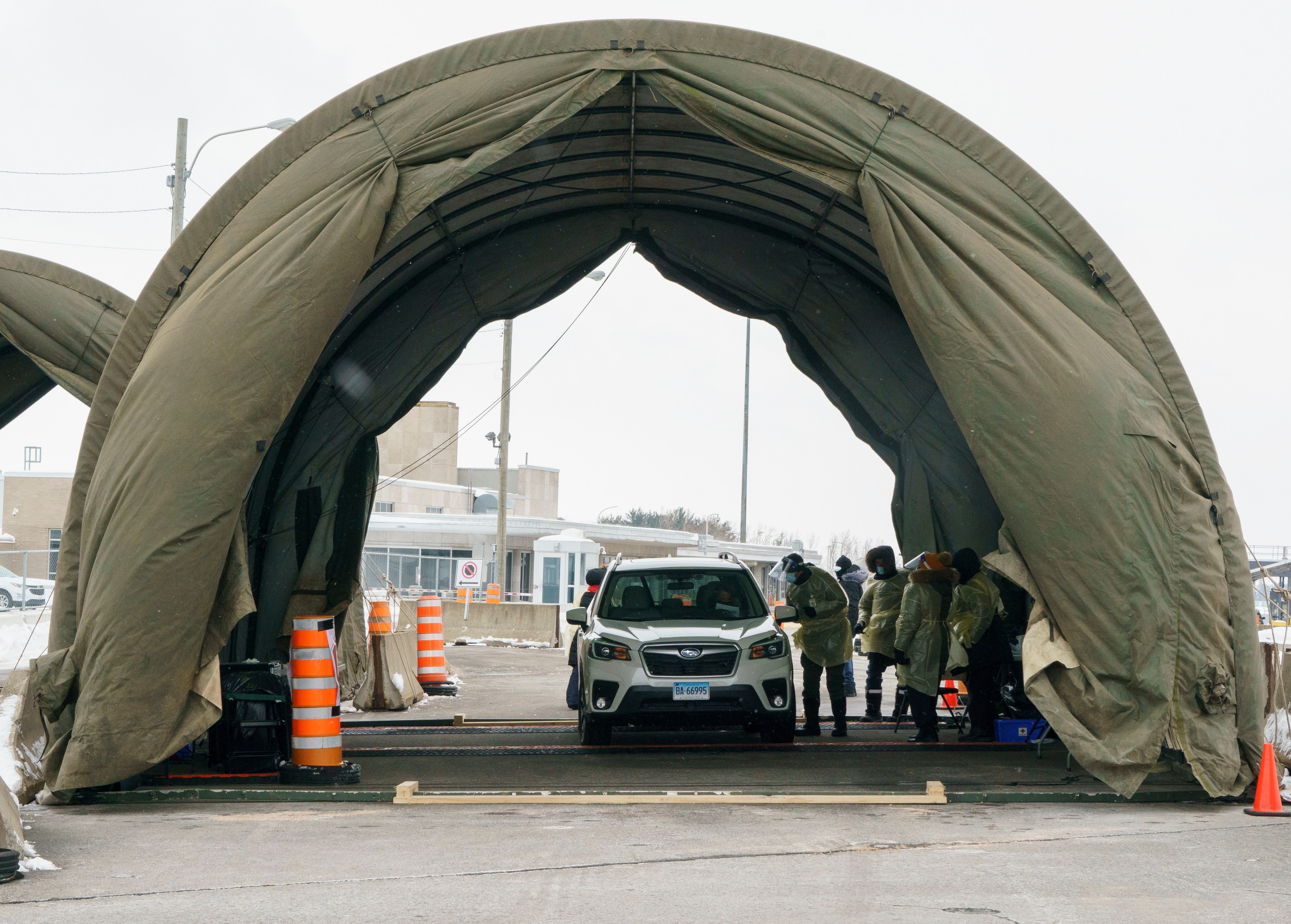 Canada Virus Outbreak Border