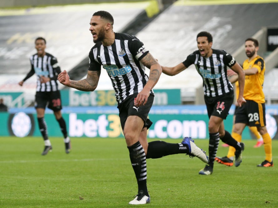 Jamaal Lascelles celebrates giving Newcastle the lead