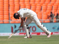 England batsmen fumble initiative and fall short again