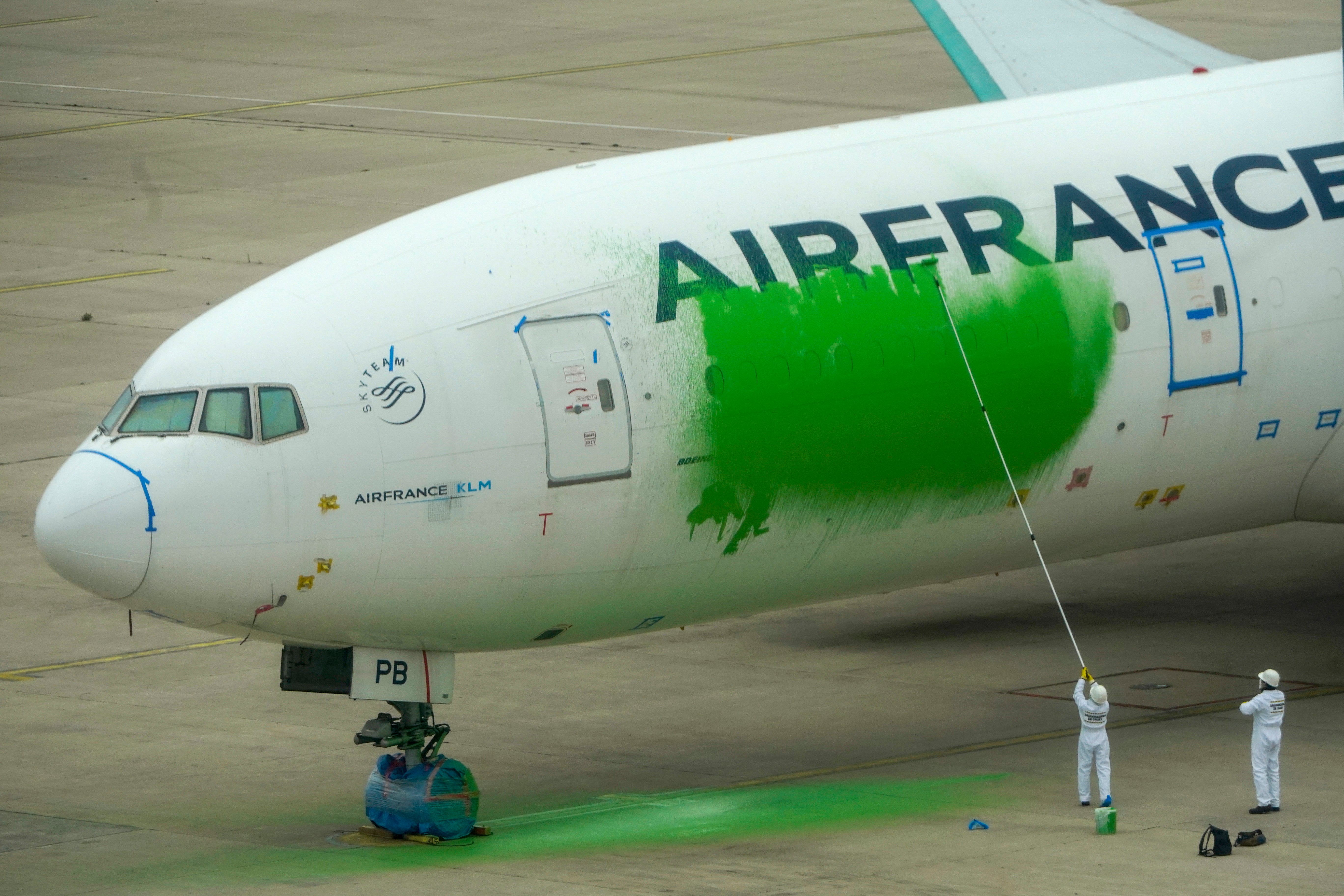 France Greenpeace Stunt