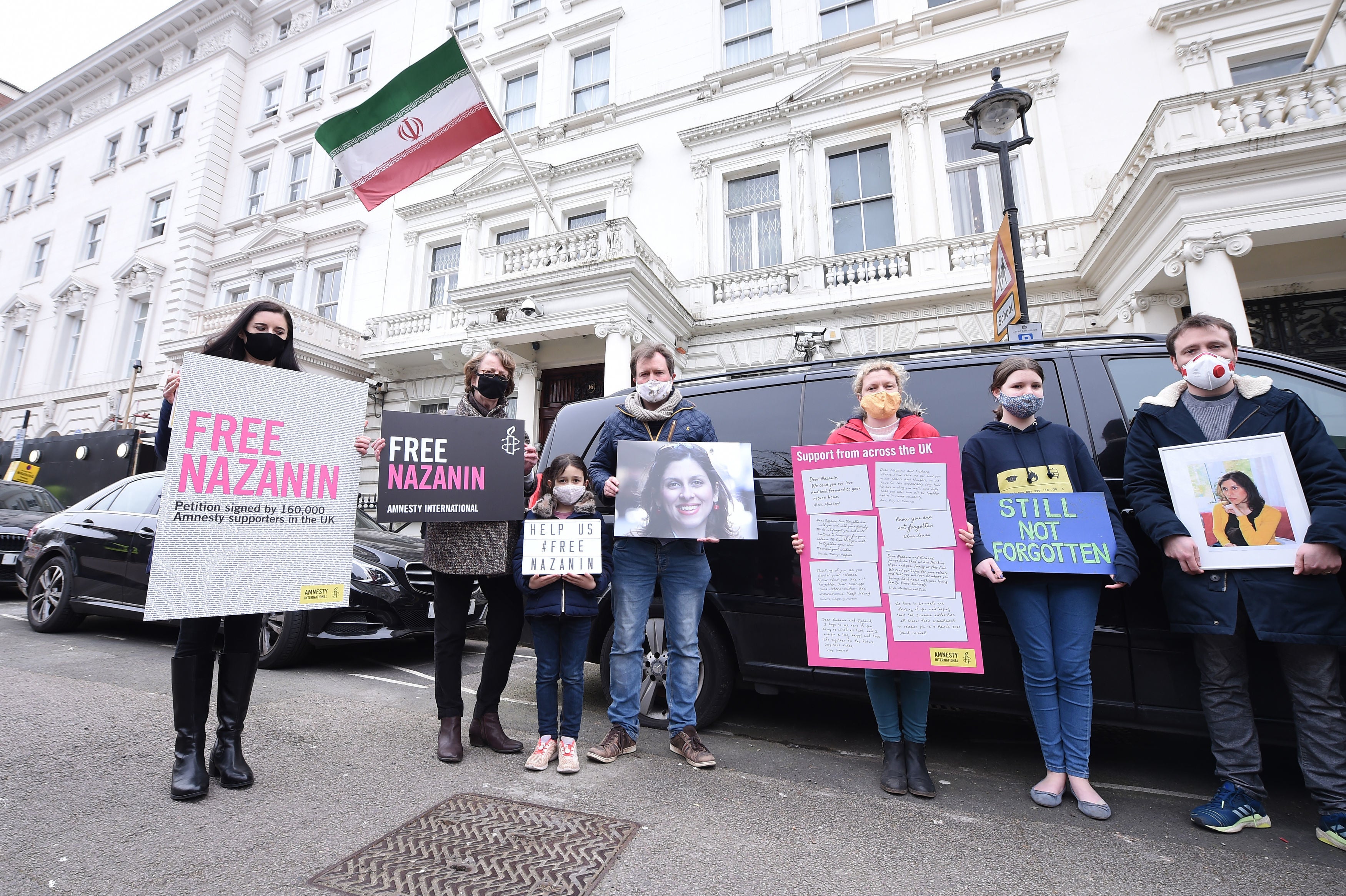 Kate Allen from Amnesty International (second left) and others stood with Zaghari-Ratcliffe’s family