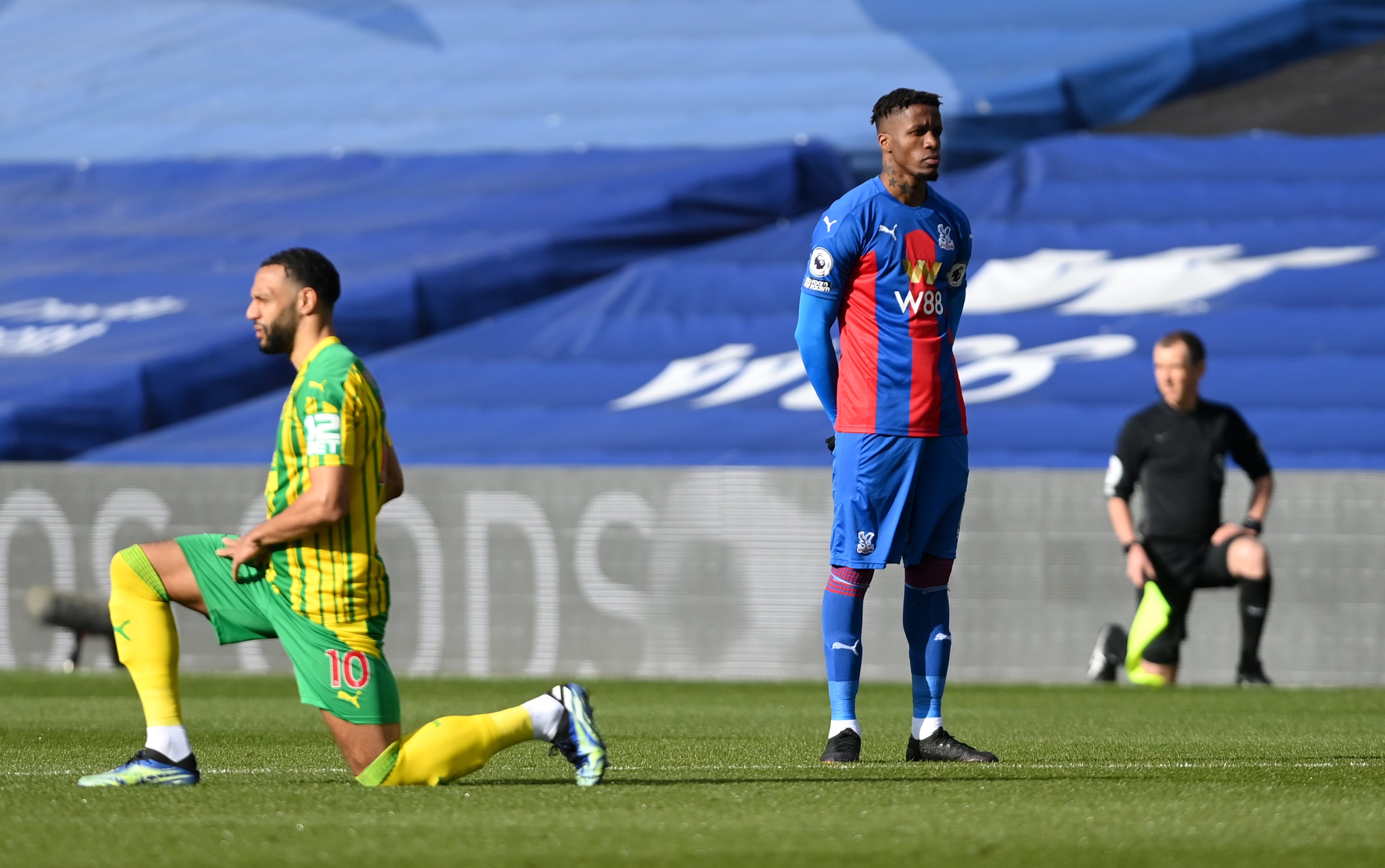 Wilfried Zaha of Crystal Palace stands at kick off