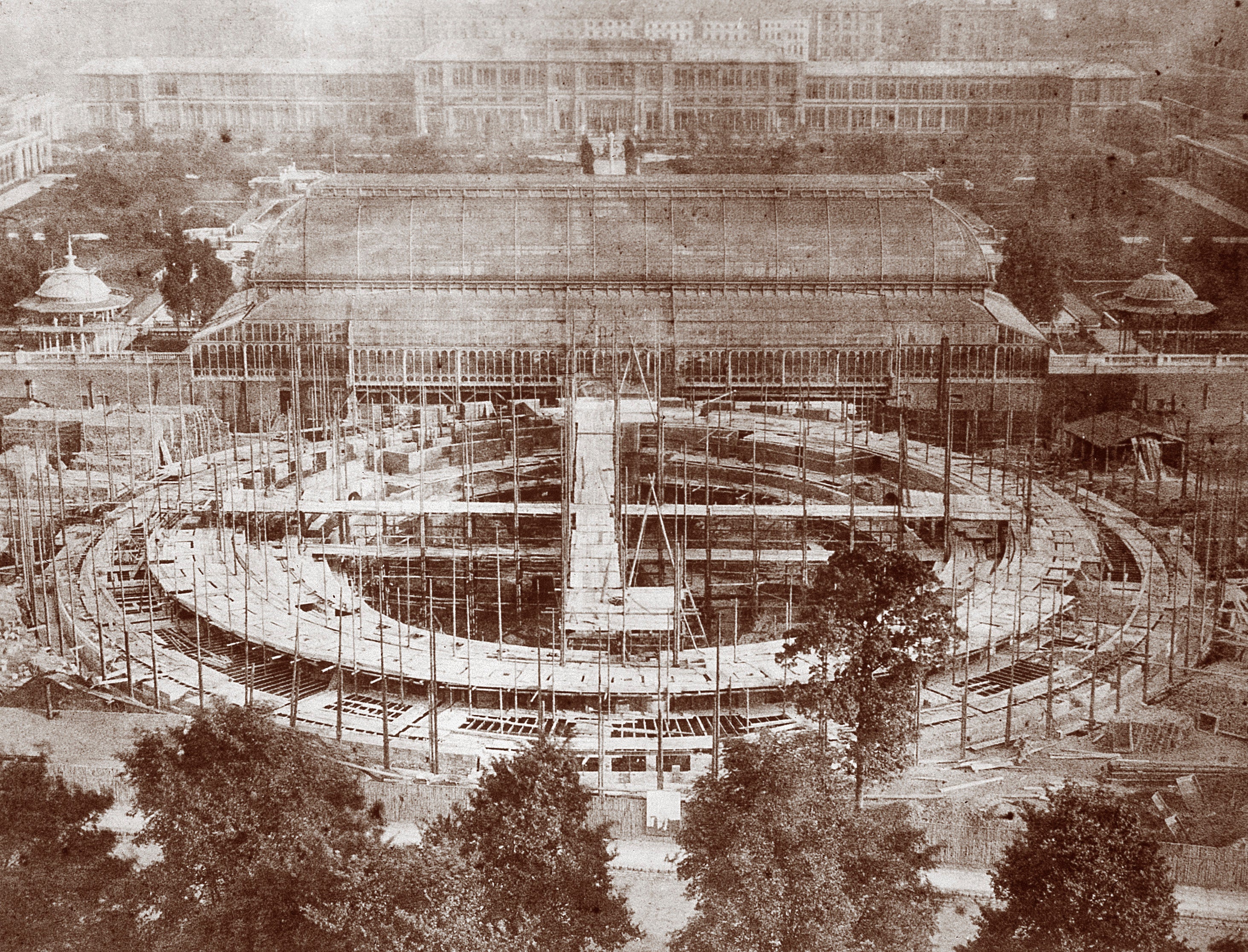 A photograph of the Royal Albert hall being constructed in 1860