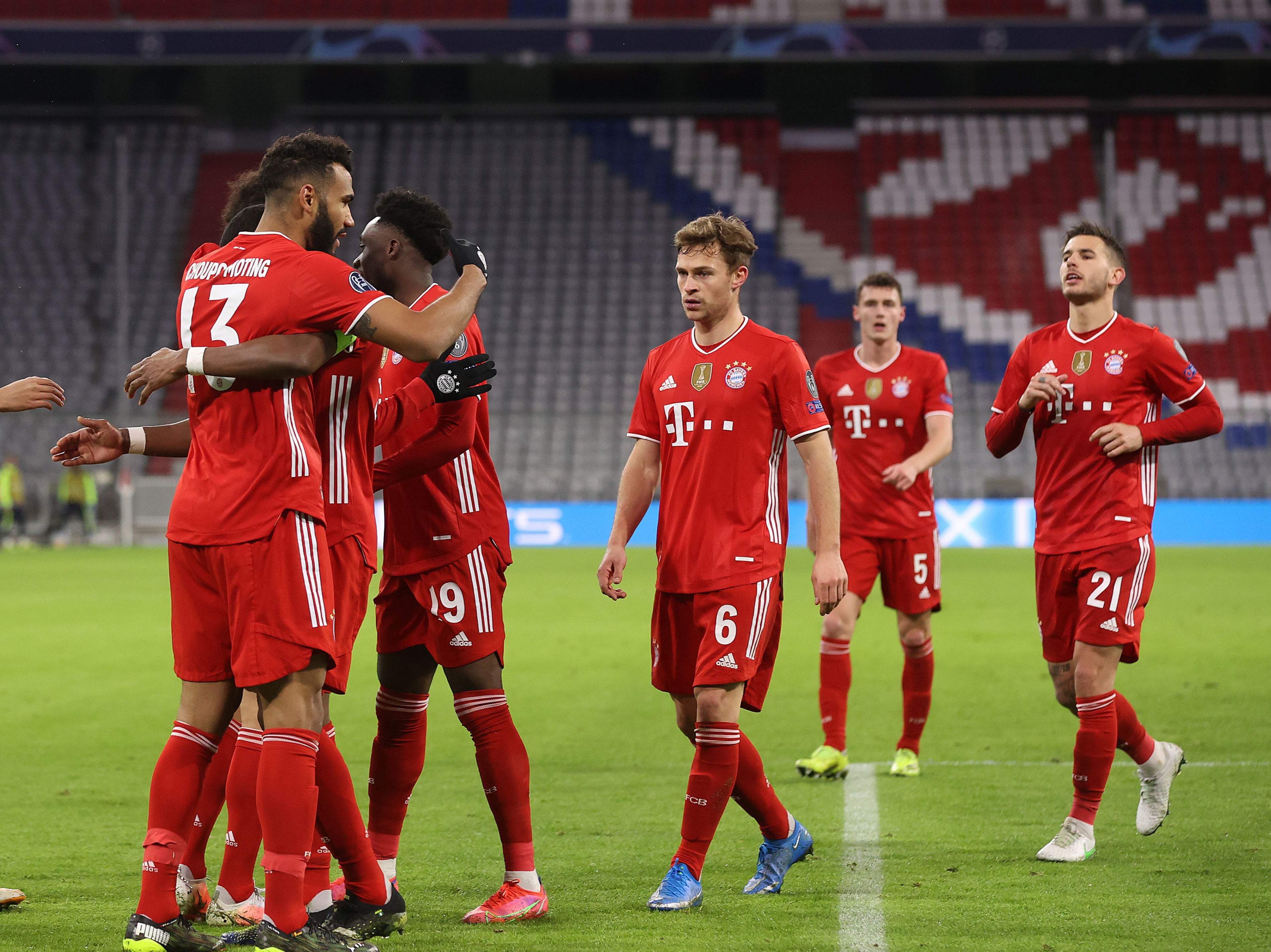 Bayern celebrate against Lazio