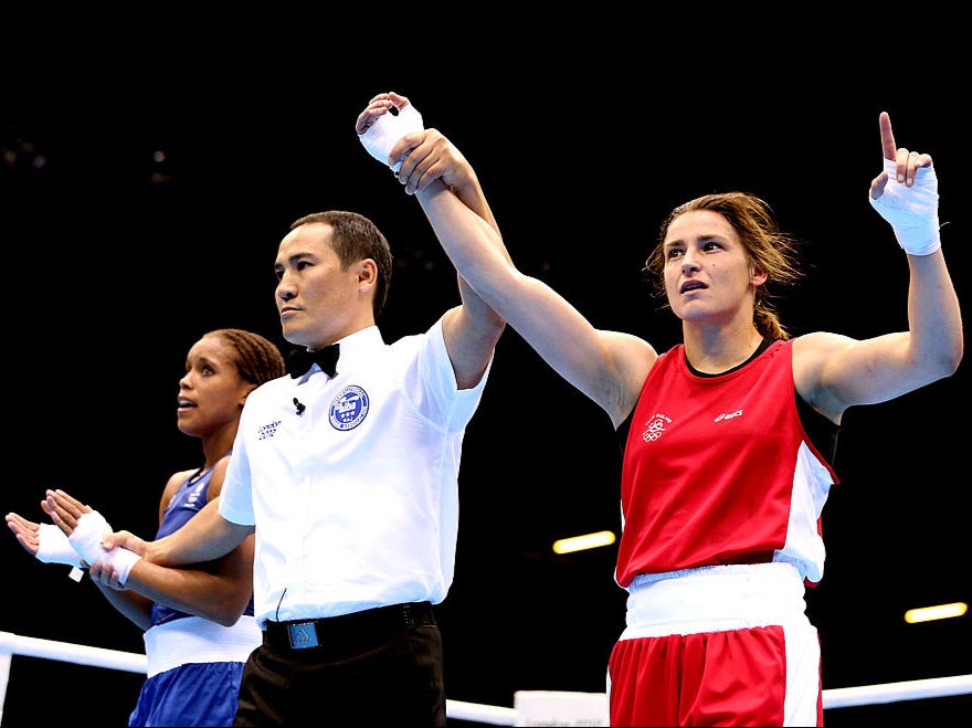 Katie Taylor defeats Natasha Jonas in 2012