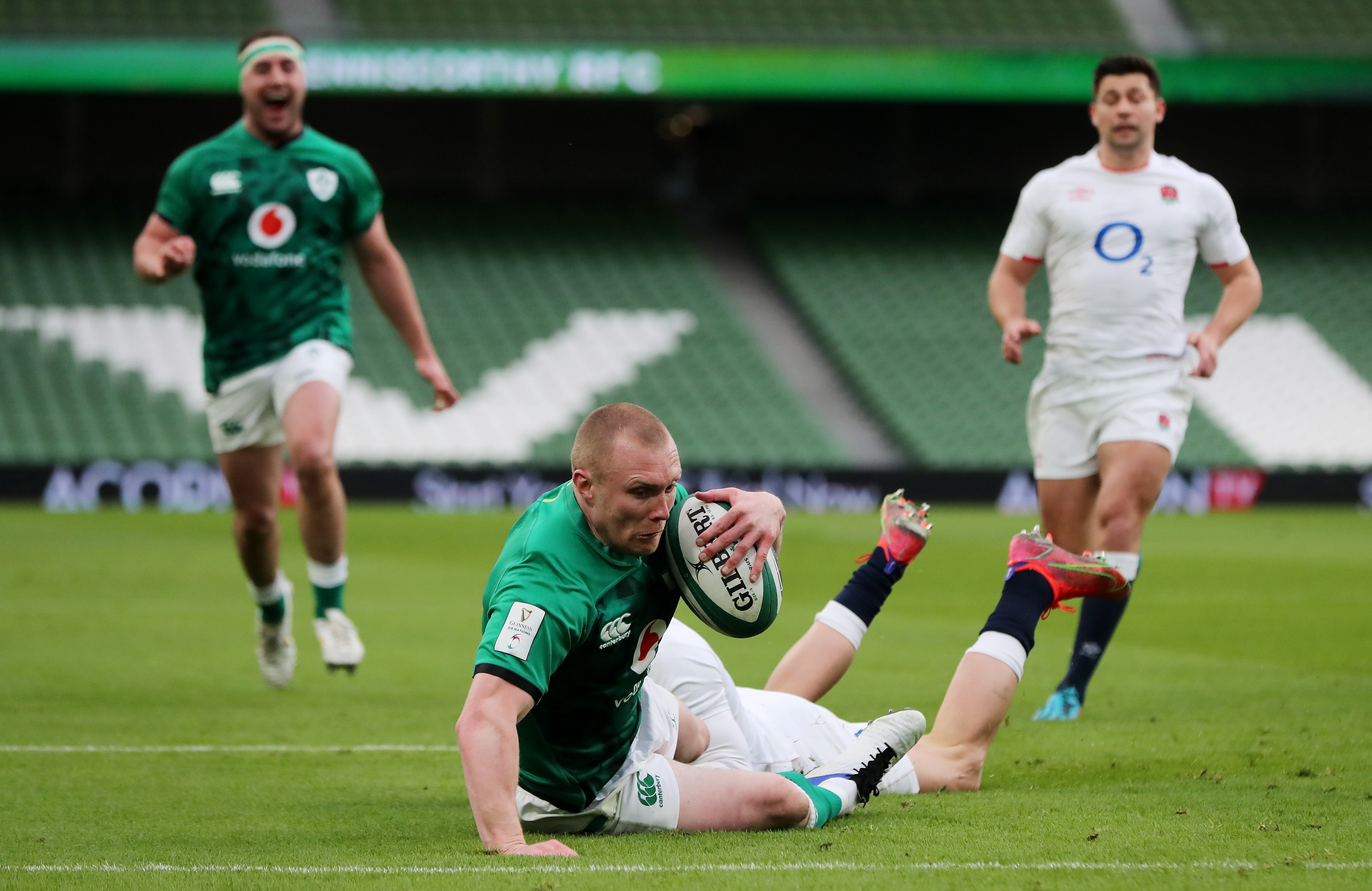 Keith Earls crosses the whitewash for Ireland