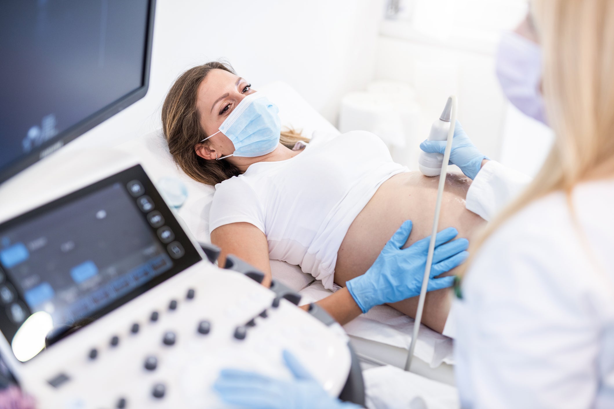 An ultrasound examination under Covid safeguards