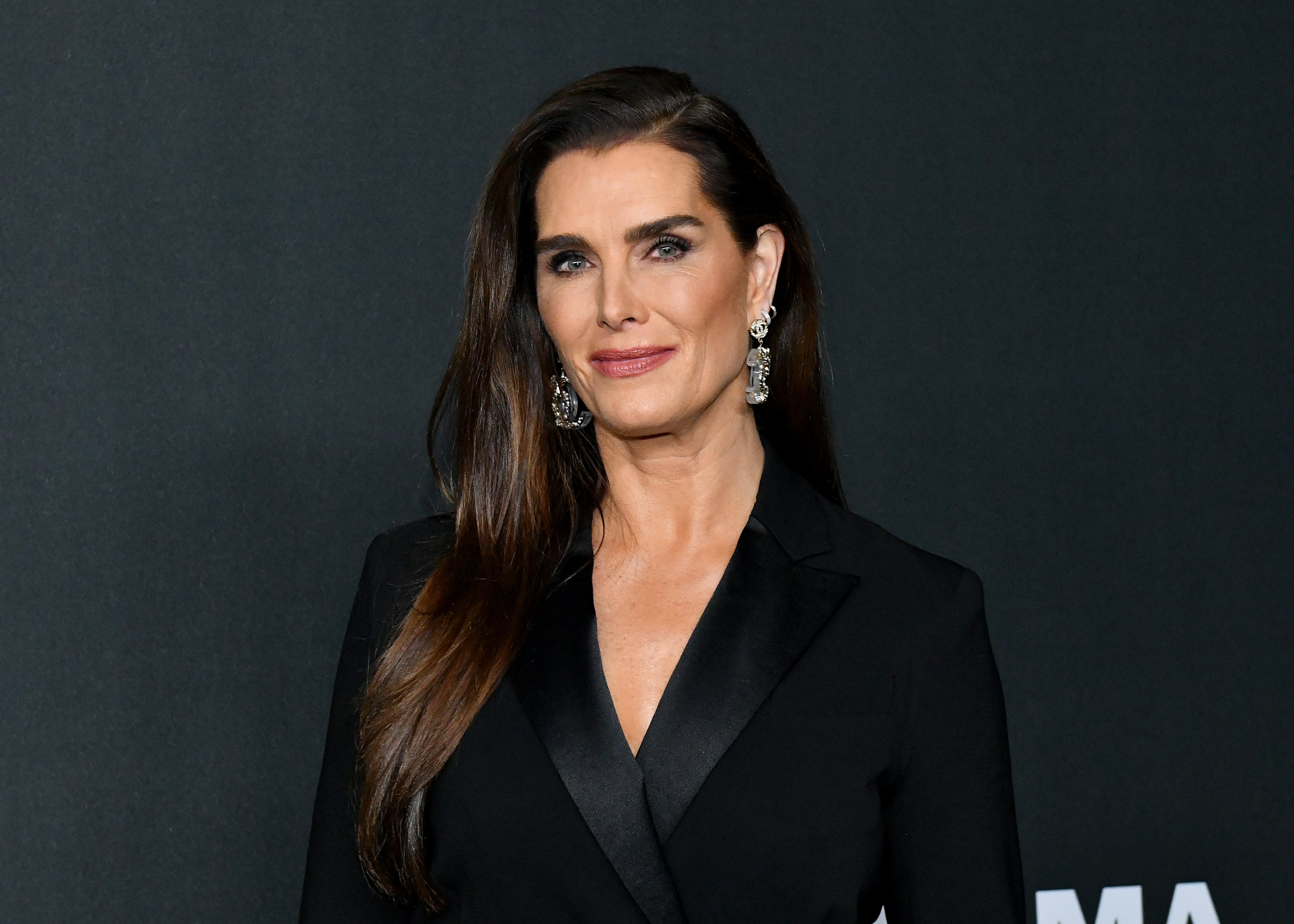 Brooke Shields calls herself a ‘fighter’ while opening about leg injury