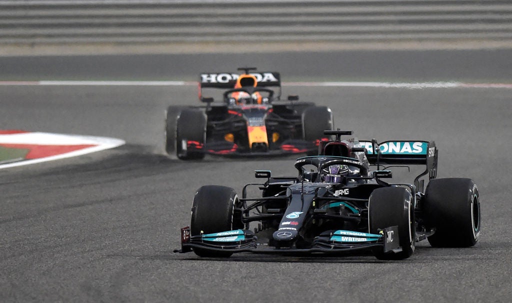 Hamilton just held off the threat of Verstappen to win in Bahrain