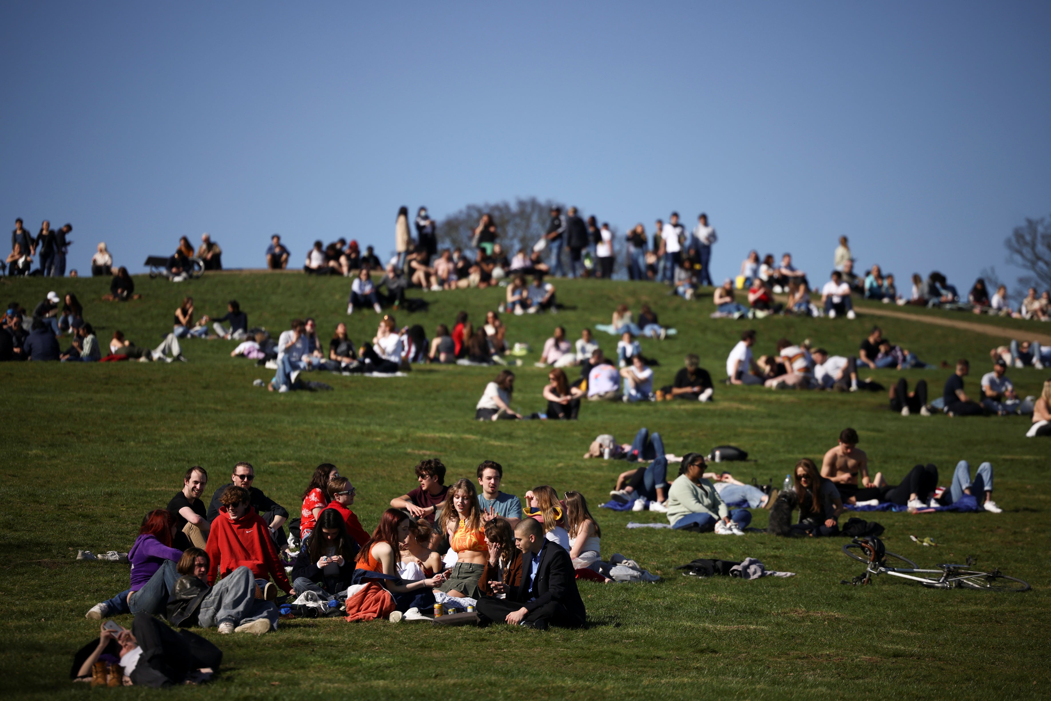 It was a bit sunny so I took the kids to the park. Wild. It felt like a pre-pandemic bank holiday weekend: very wild