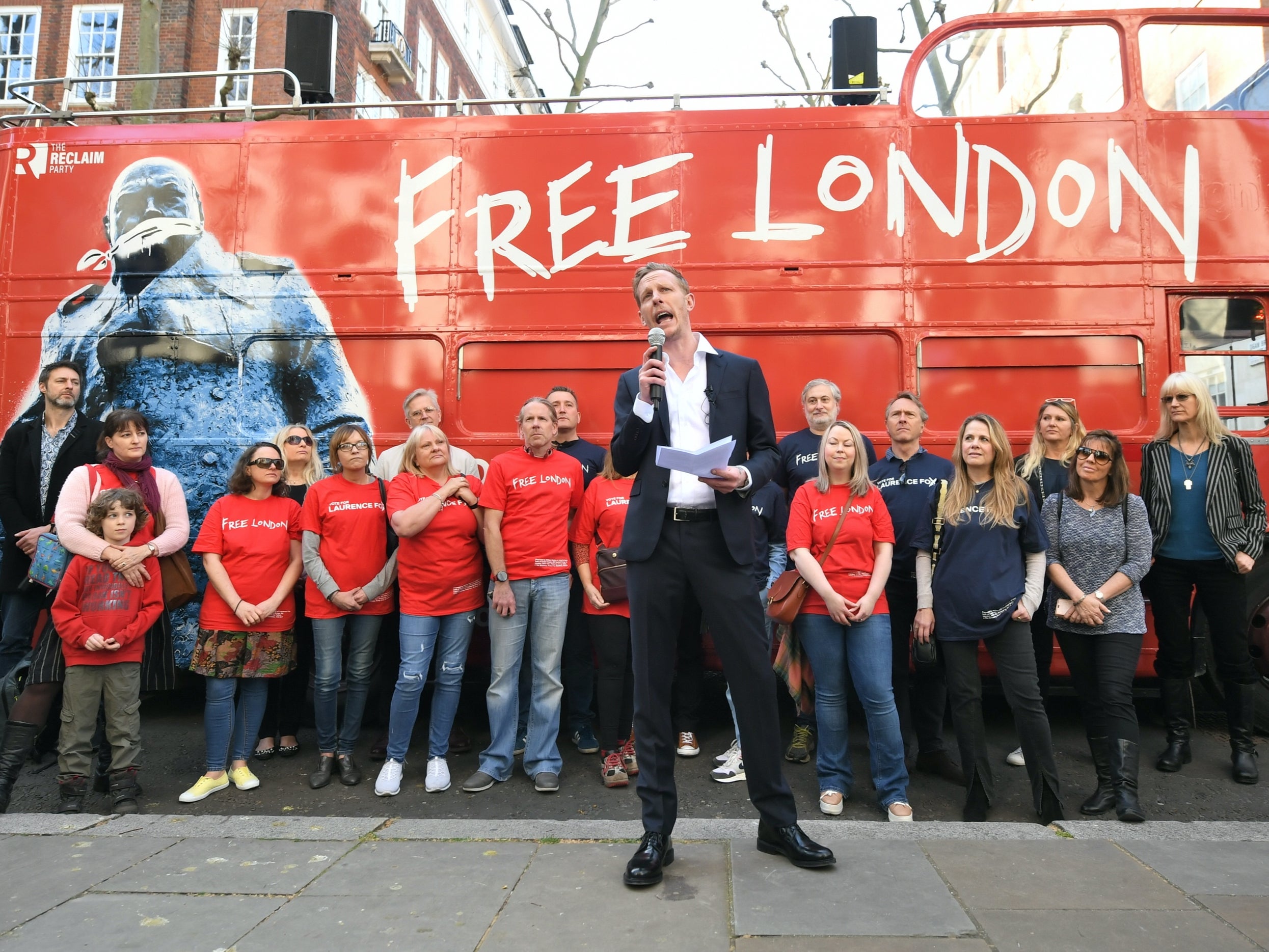 Laurence Fox unveils his ‘Free London’ battle bus