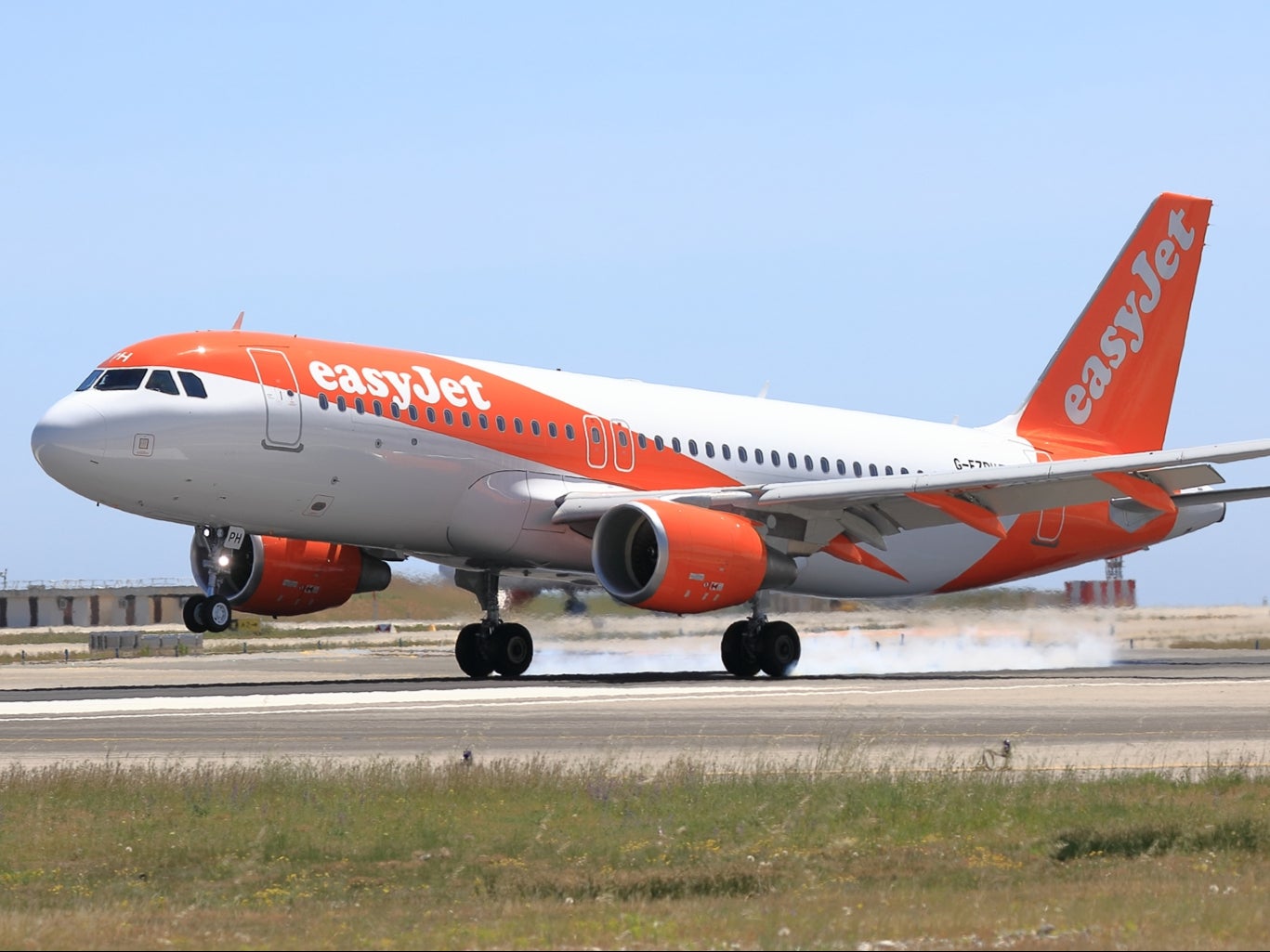 Going places: an easyJet Airbus A320 landing – but not in Birmingham