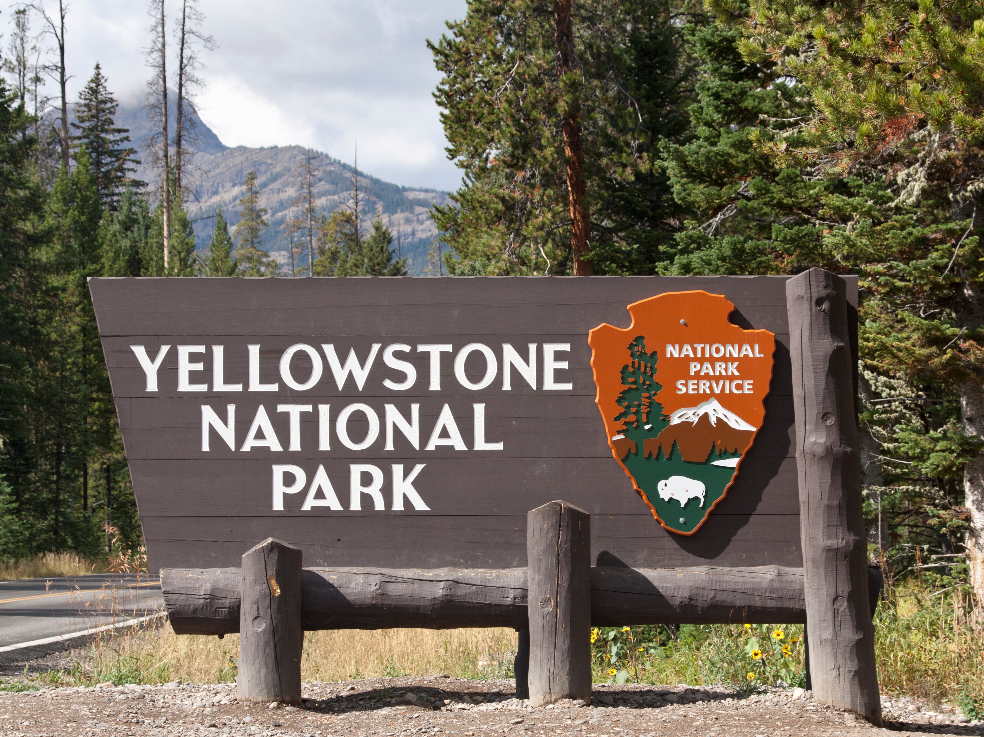 Yellowstone National Park Sign (U.S. National Park Service) along the North East Entrance Road