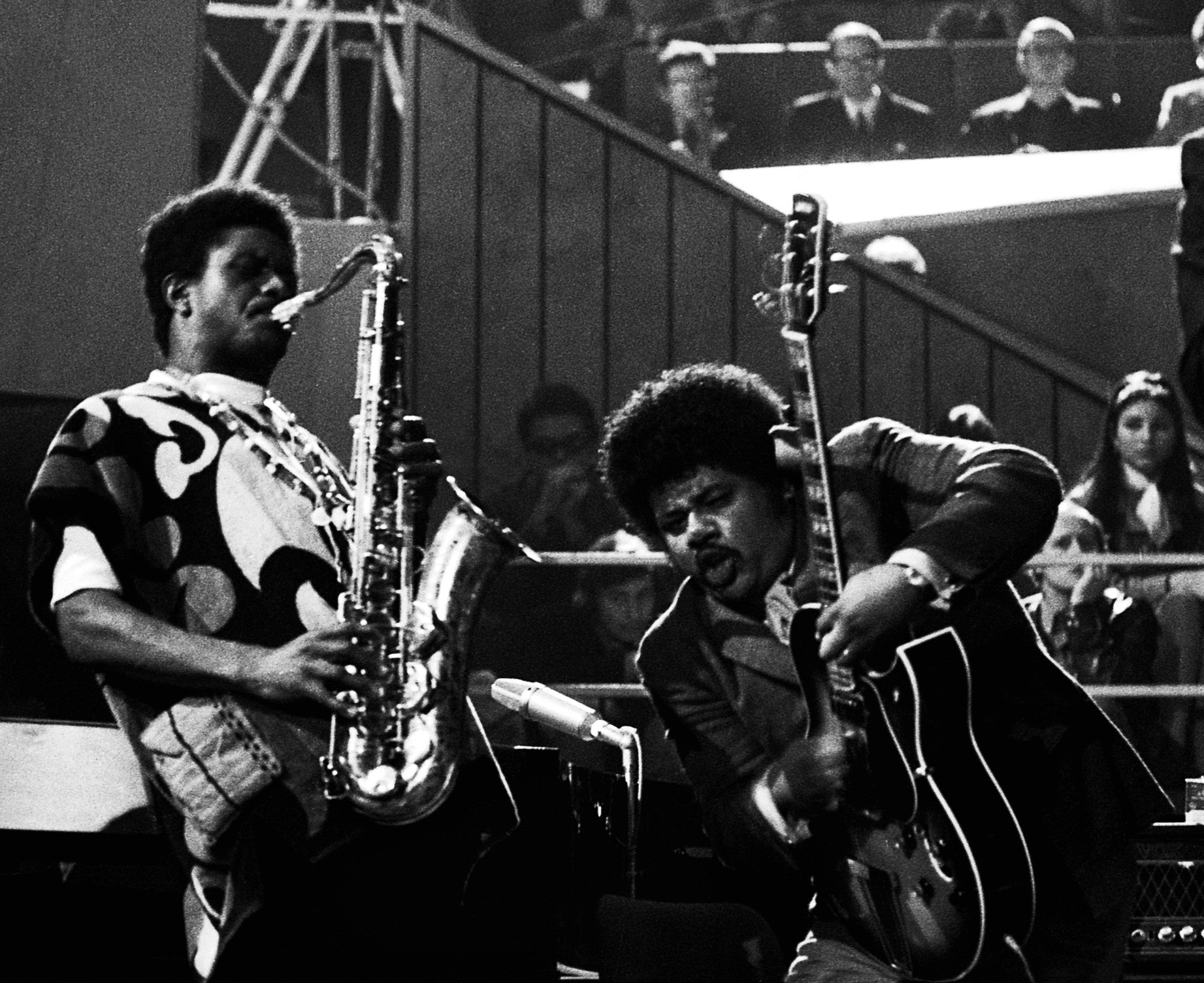 Sanders (left) on stage with Sonny Sharrock in Berlin in 1968