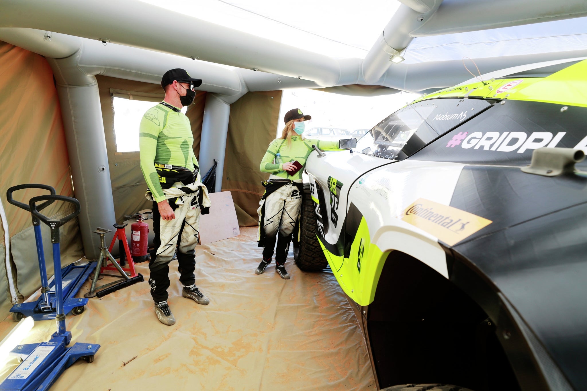 Jenson Button with JBXE team partner Mikaela Ahlin-Kottulinsky