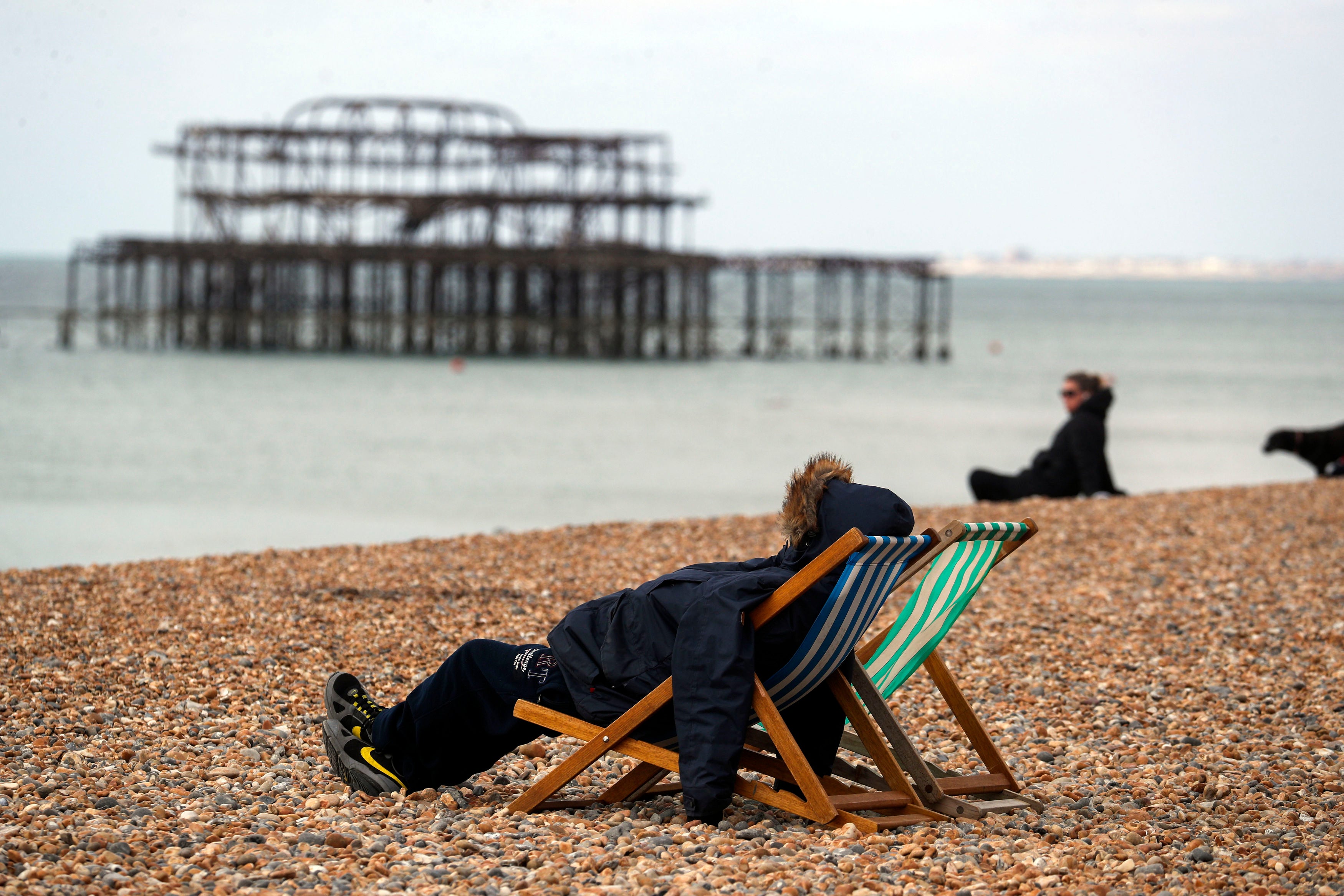 Cold weather has quashed plans for an outdoor Easter lunch this Bank Holiday weekend