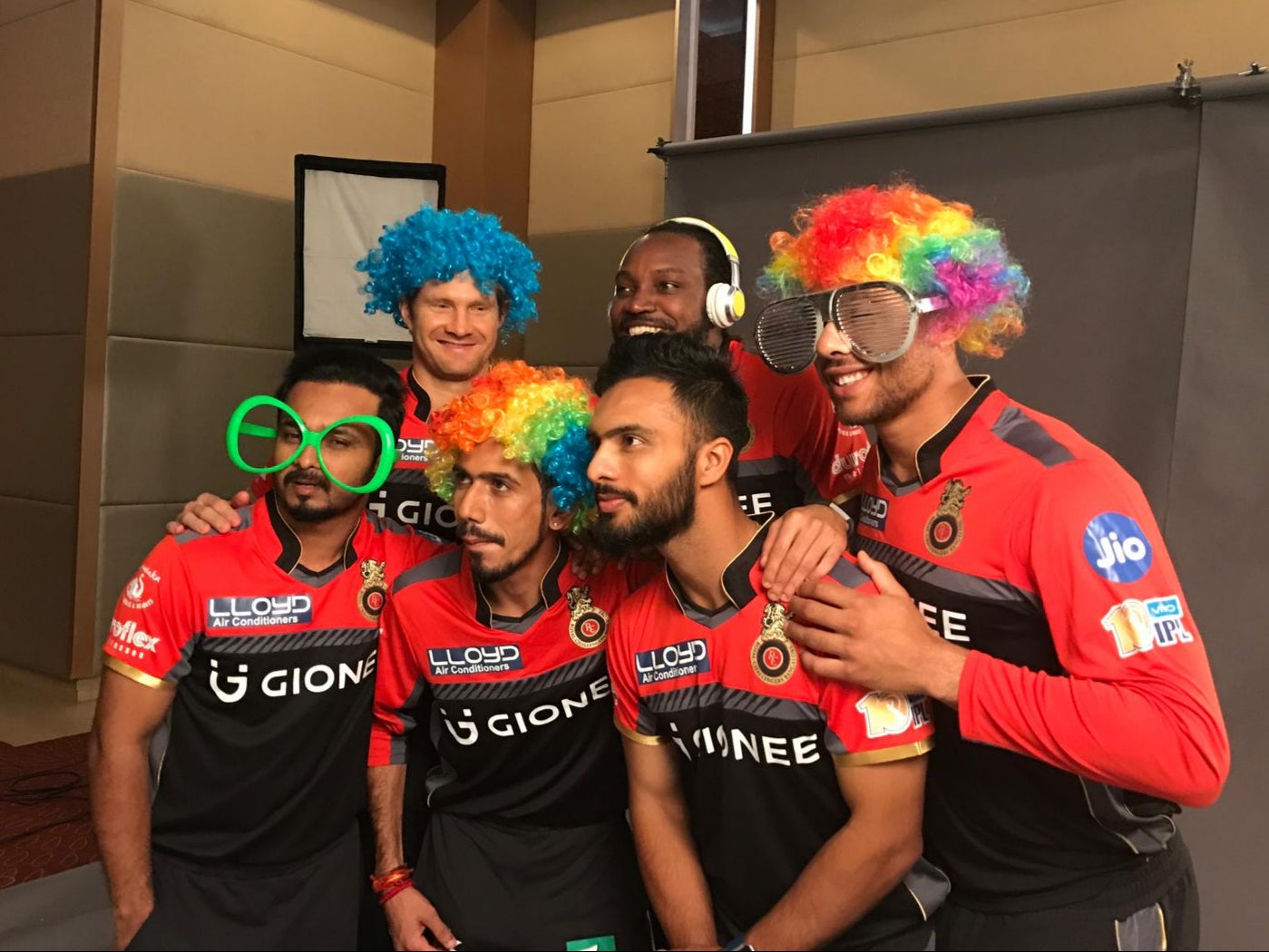 Tymal Mills in action behind the scenes at a Royal Challengers Bangalore promotion