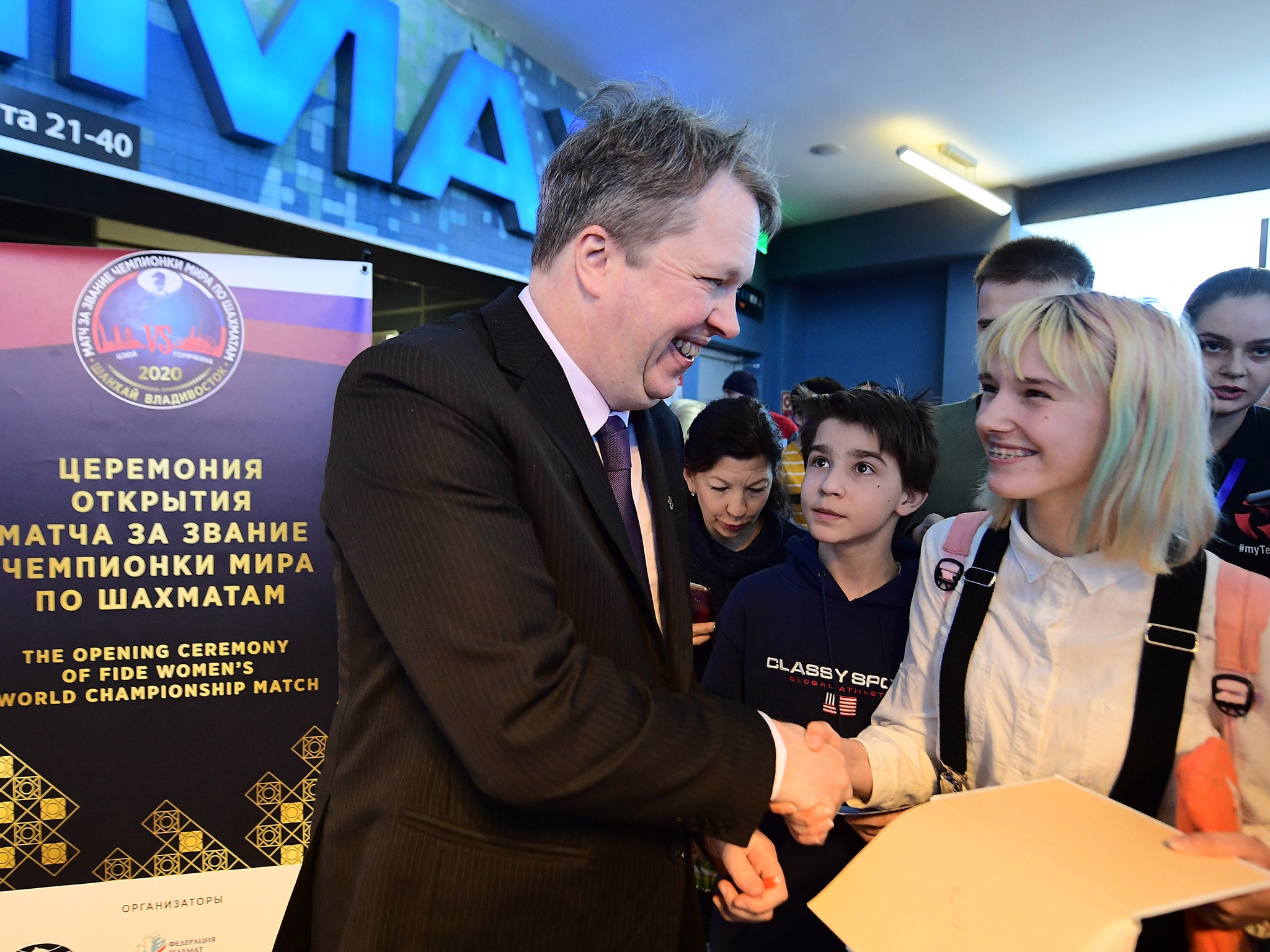 Nigel Short at the opening ceremony for the 2020 Women's World Chess Championship title match