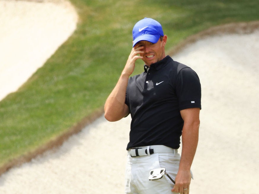 Rory McIlroy struggles at Augusta