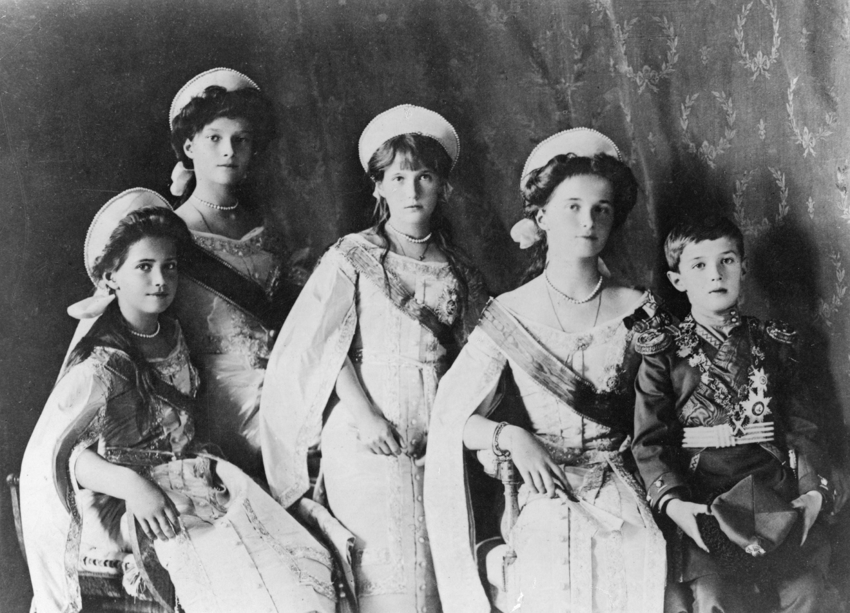 The Grand Duchess Anastasia of Russia (1901-1917), centre, daughter of the last Tsar of Russia Nicholas II and the Tsarina Alexandra, with her sisters and brother. From left, the Grand Duchesses Marie, Tatiana, Anastasia and Olga, and the Tsarevich Alexis