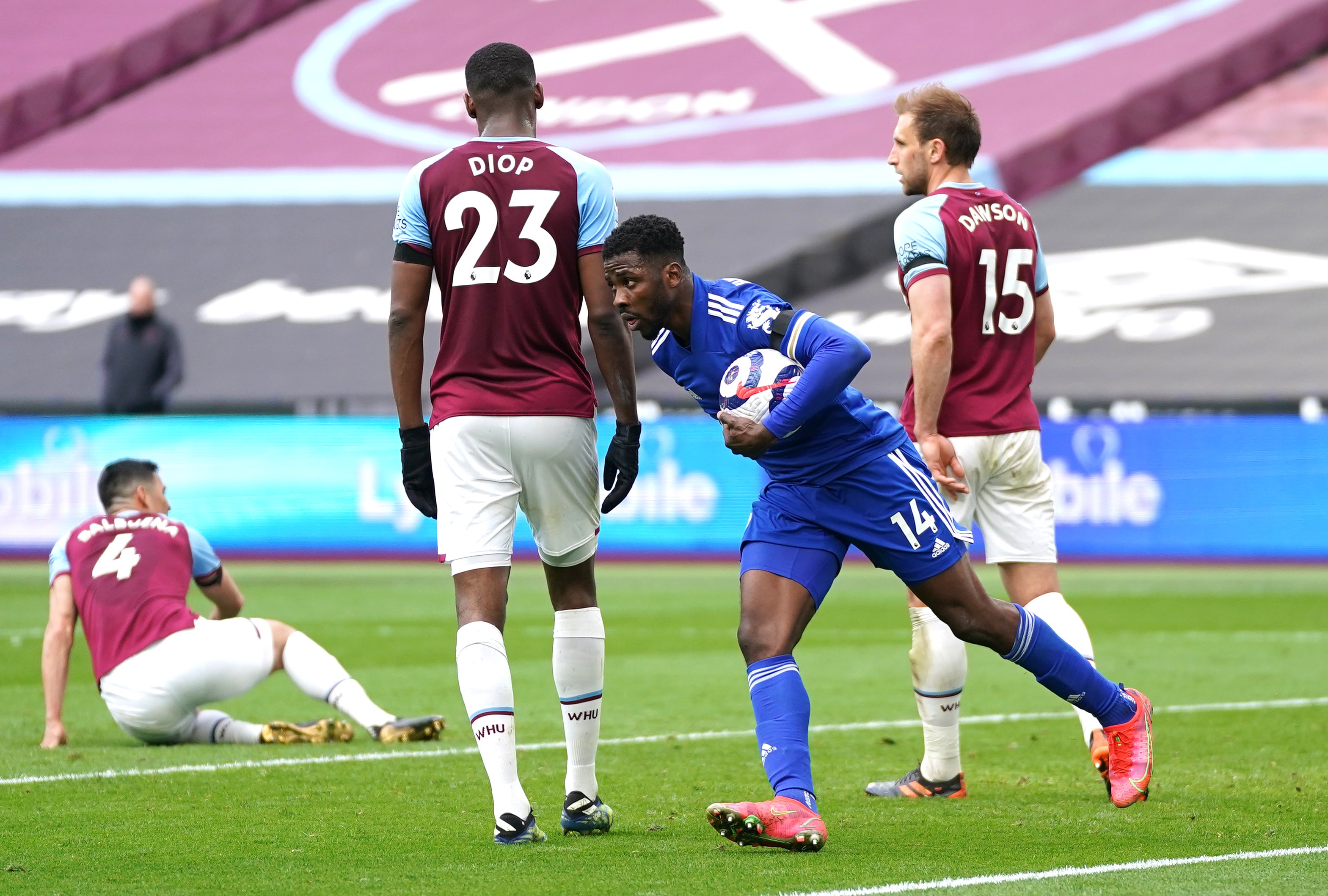 Kelechi Iheanacho pulled two back for Leicester as the game went down to the wire