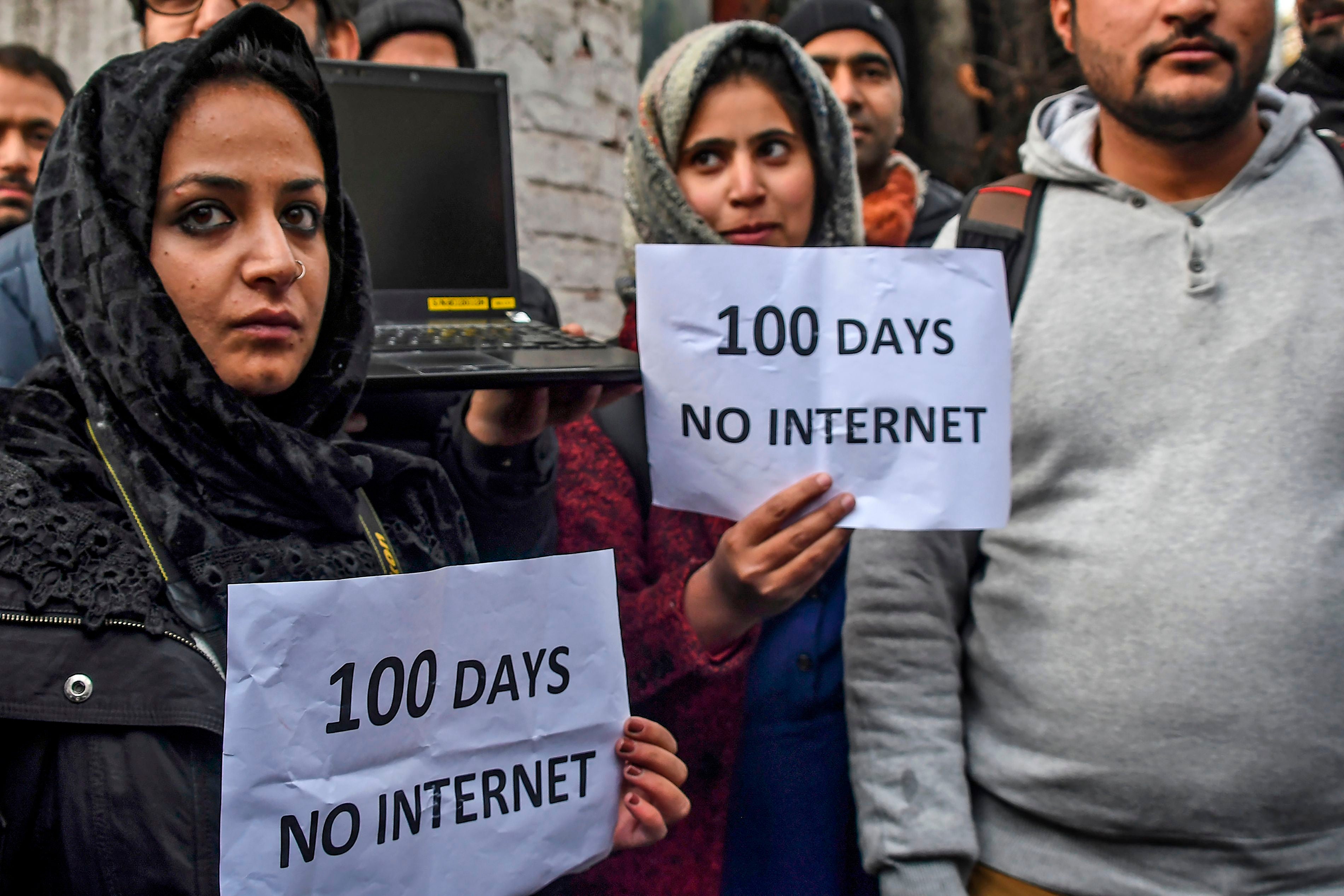 Journalists and activists protest against the internet shutdown in Kashmir