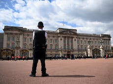 Man charged with ‘carrying axe’ near Buckingham Palace