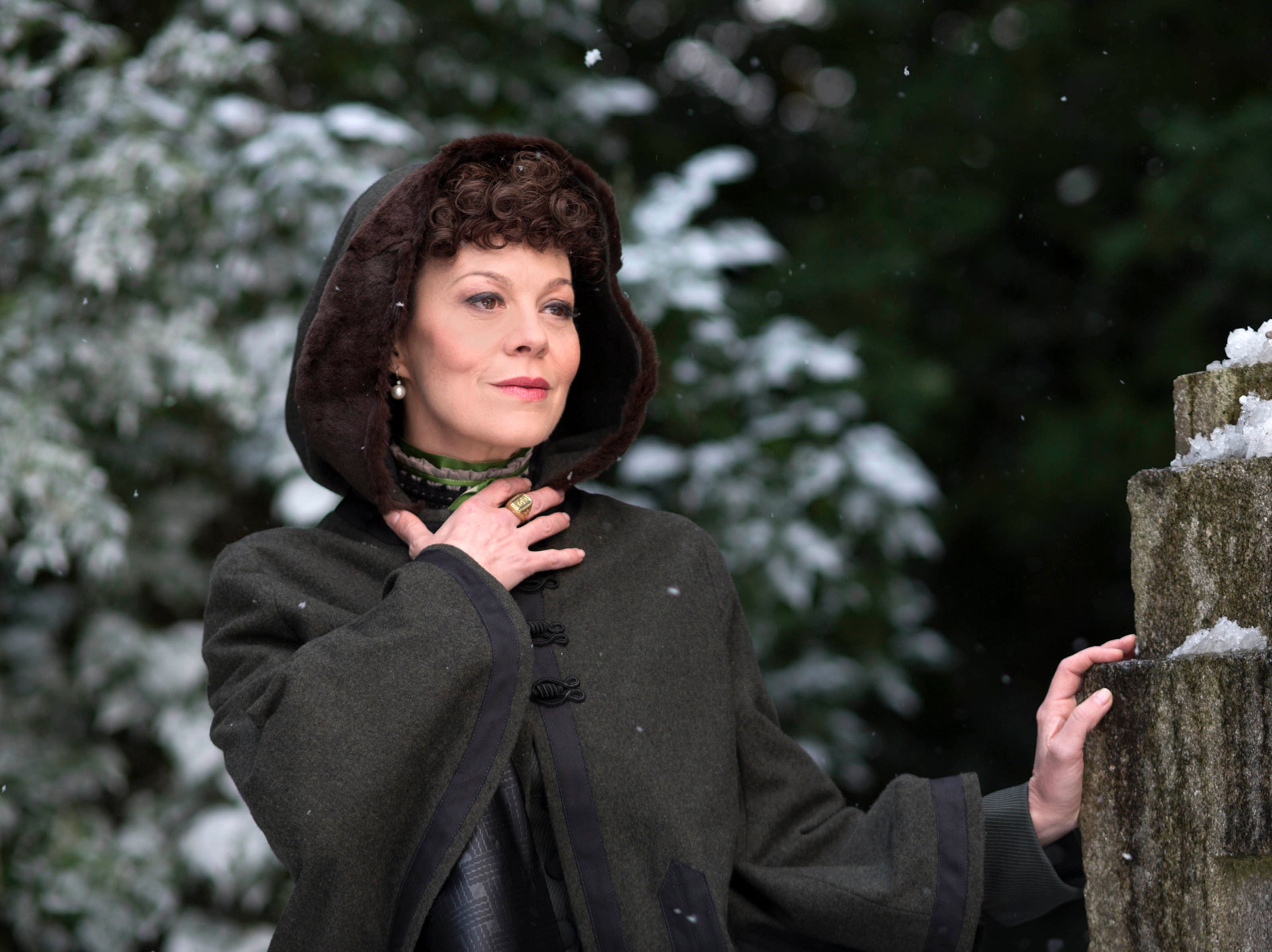 Helen McCrory as Evelyn Poole in Penny Dreadful (season 2, episode 1)