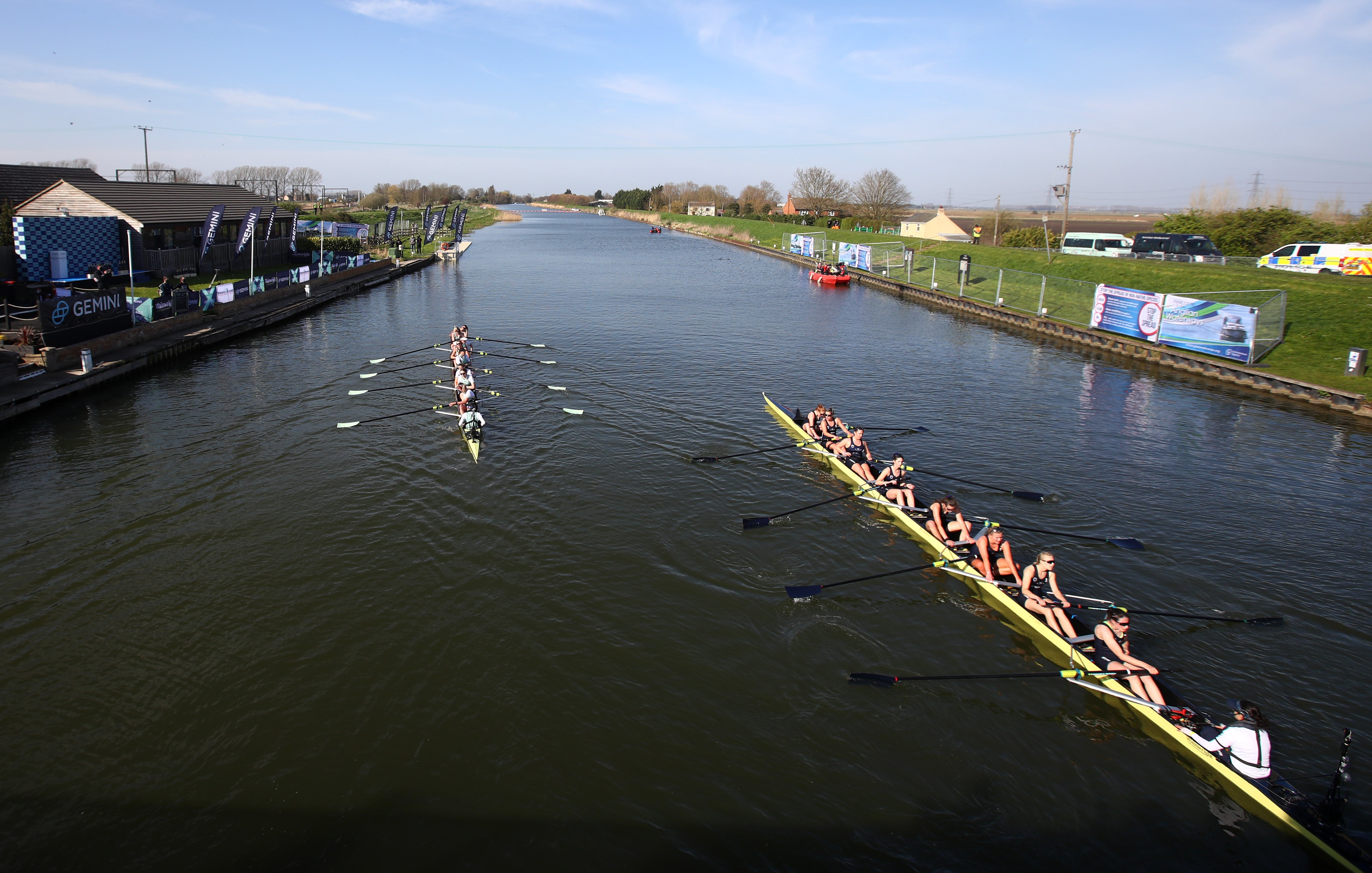 Cambridge celebrate winning the 2021 Women’s Boat Race