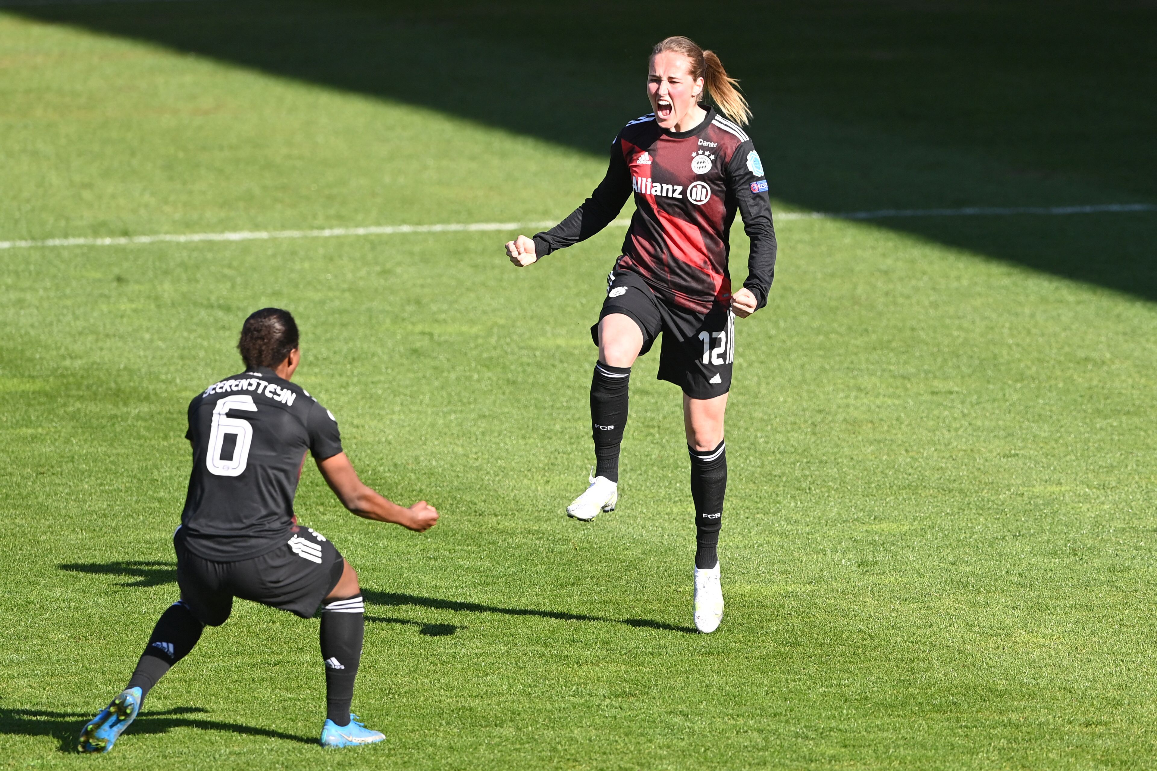 Sydney Lohmann celebrates scoring the opener for Bayern