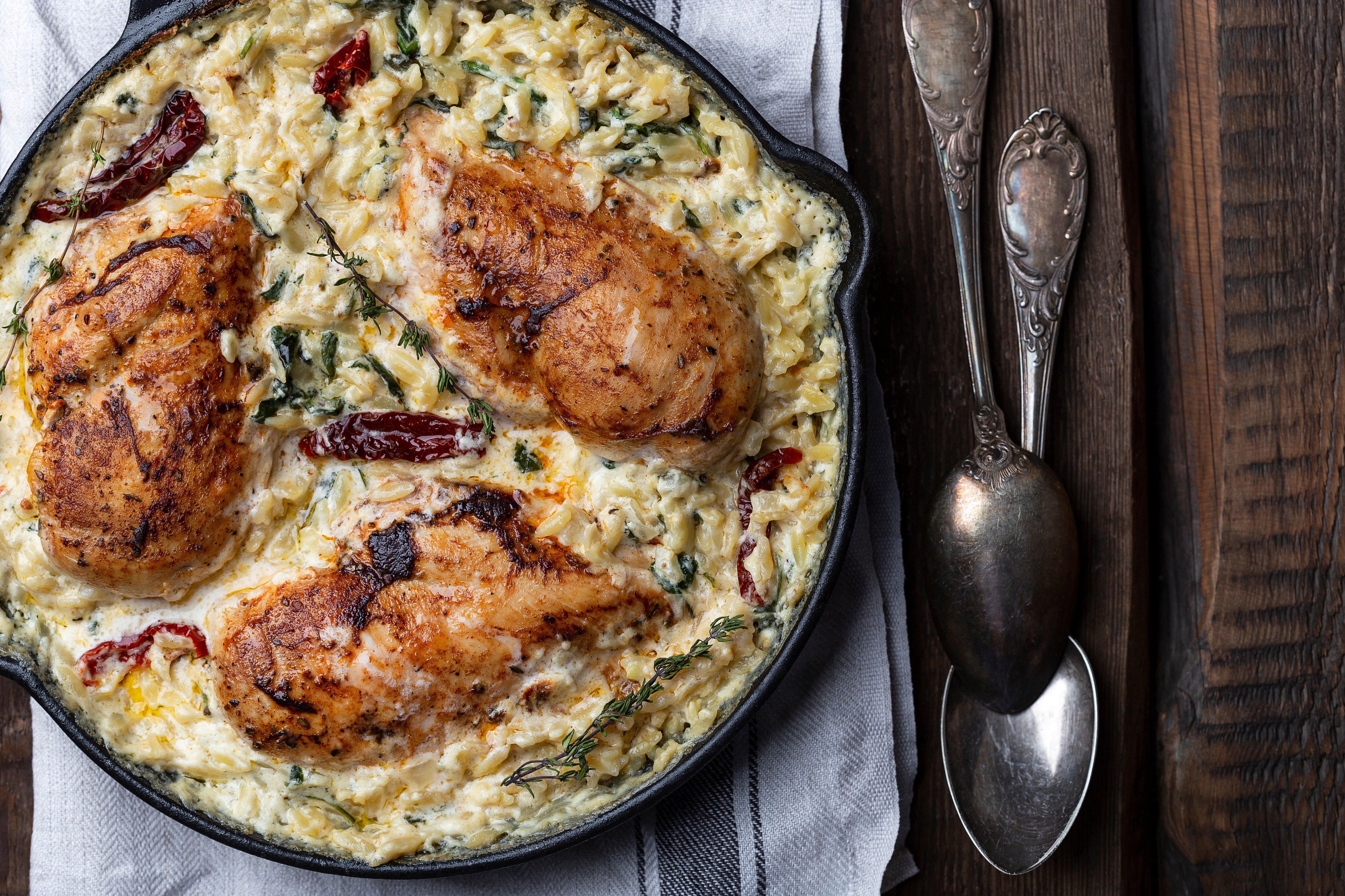 Chicken and orzo is a timeless combination – and here a simple and satisfying family dinner