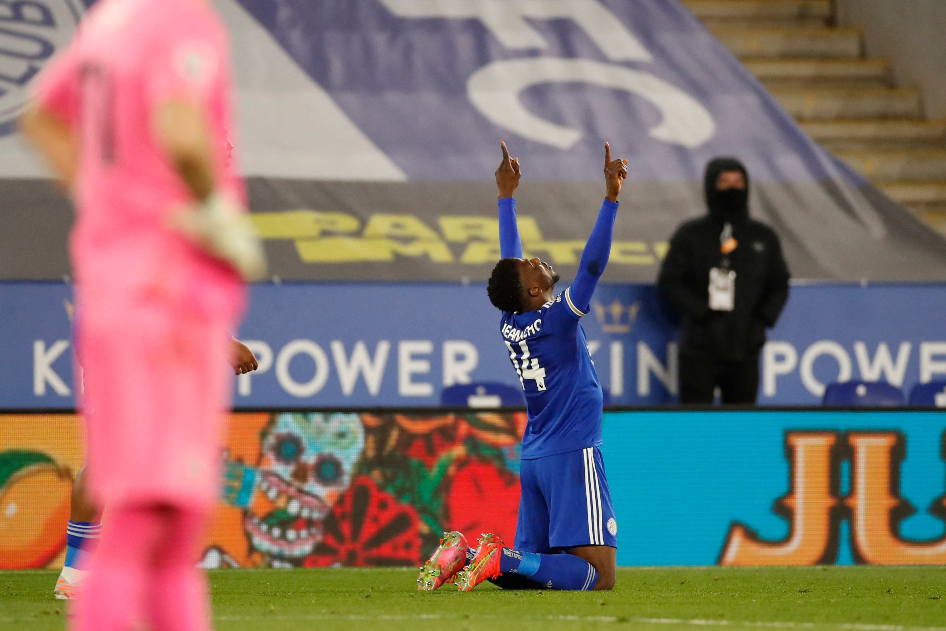 Kelechi Iheanacho’s latest strike earned Leicester a 2-1 win over Crystal Palace