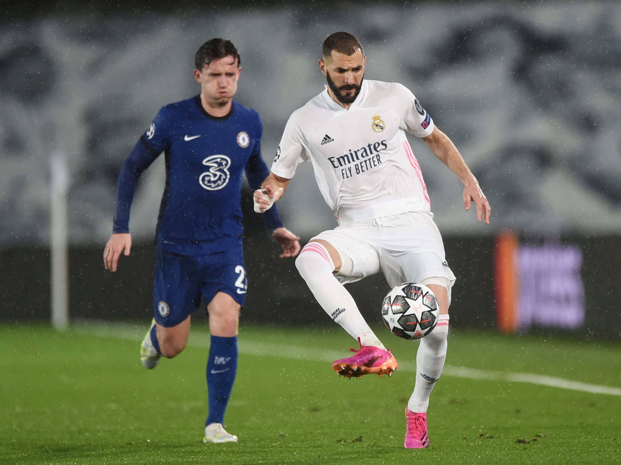 Karim Benzema (right) scored the equaliser for Real Madrid