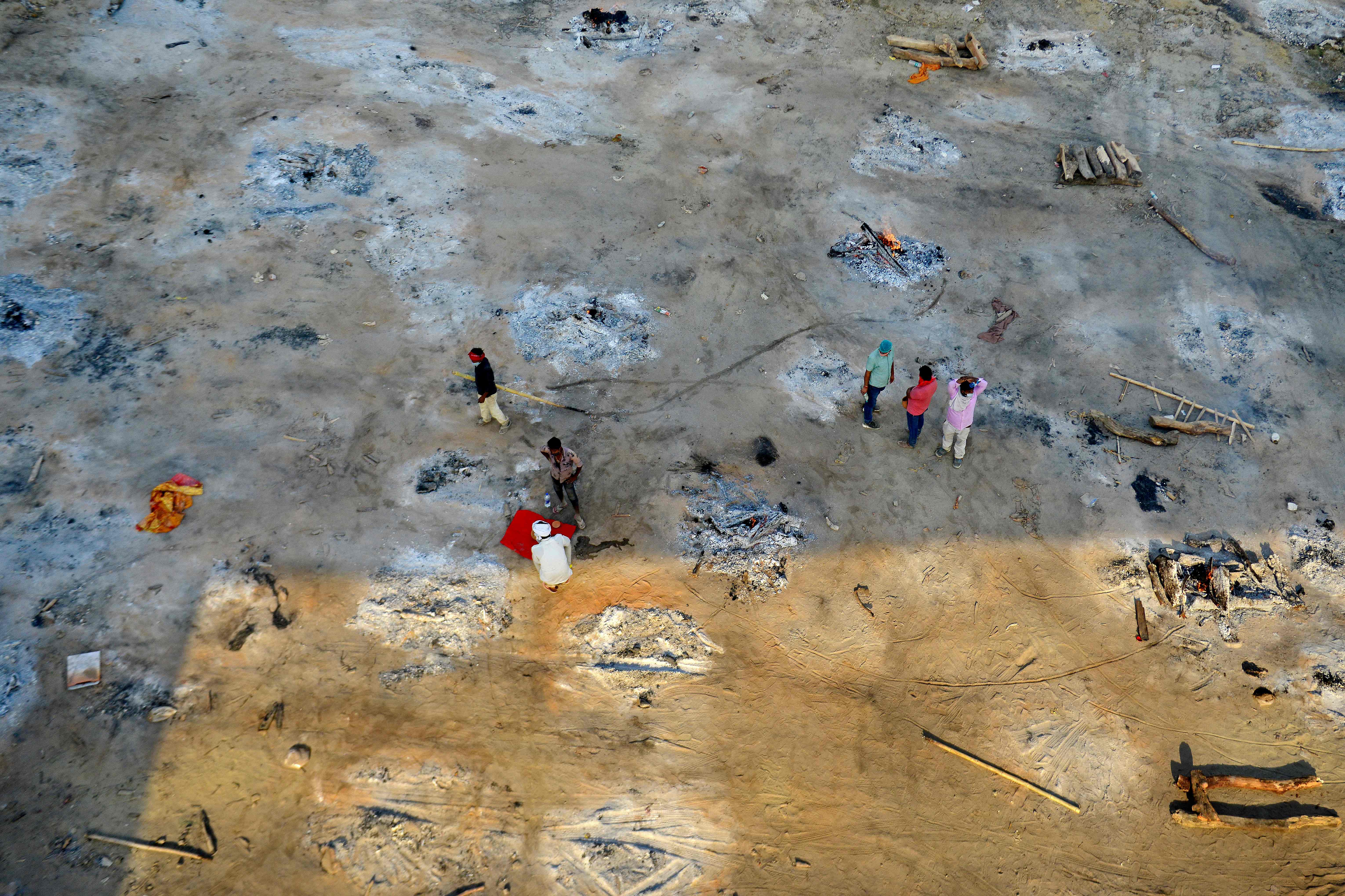 Mass cremation site in Allahabad