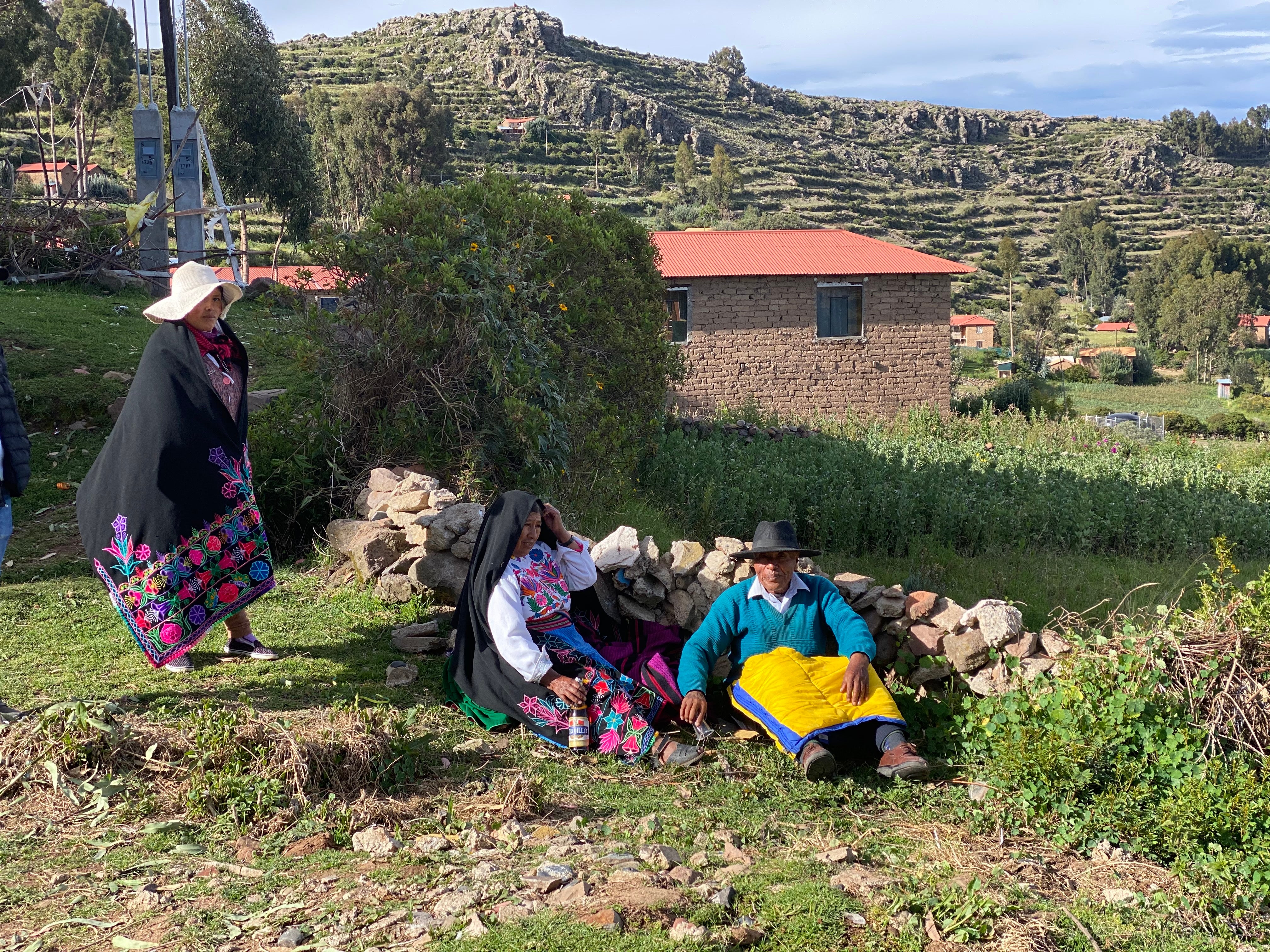 Residents speak Quechua, and most of them Spanish too