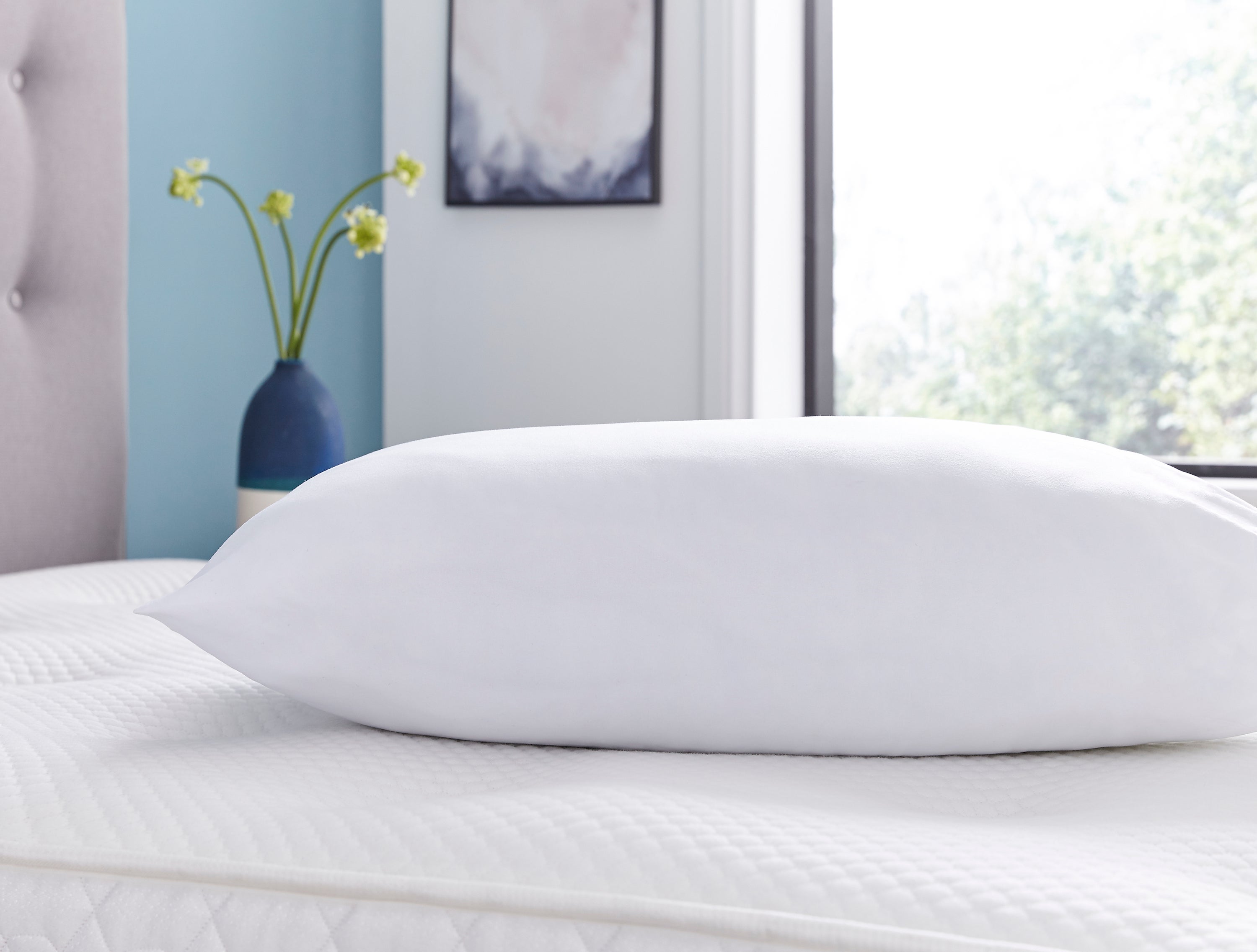 Silentnight Anti-Snore Pillow - lifestyle 2.jpg