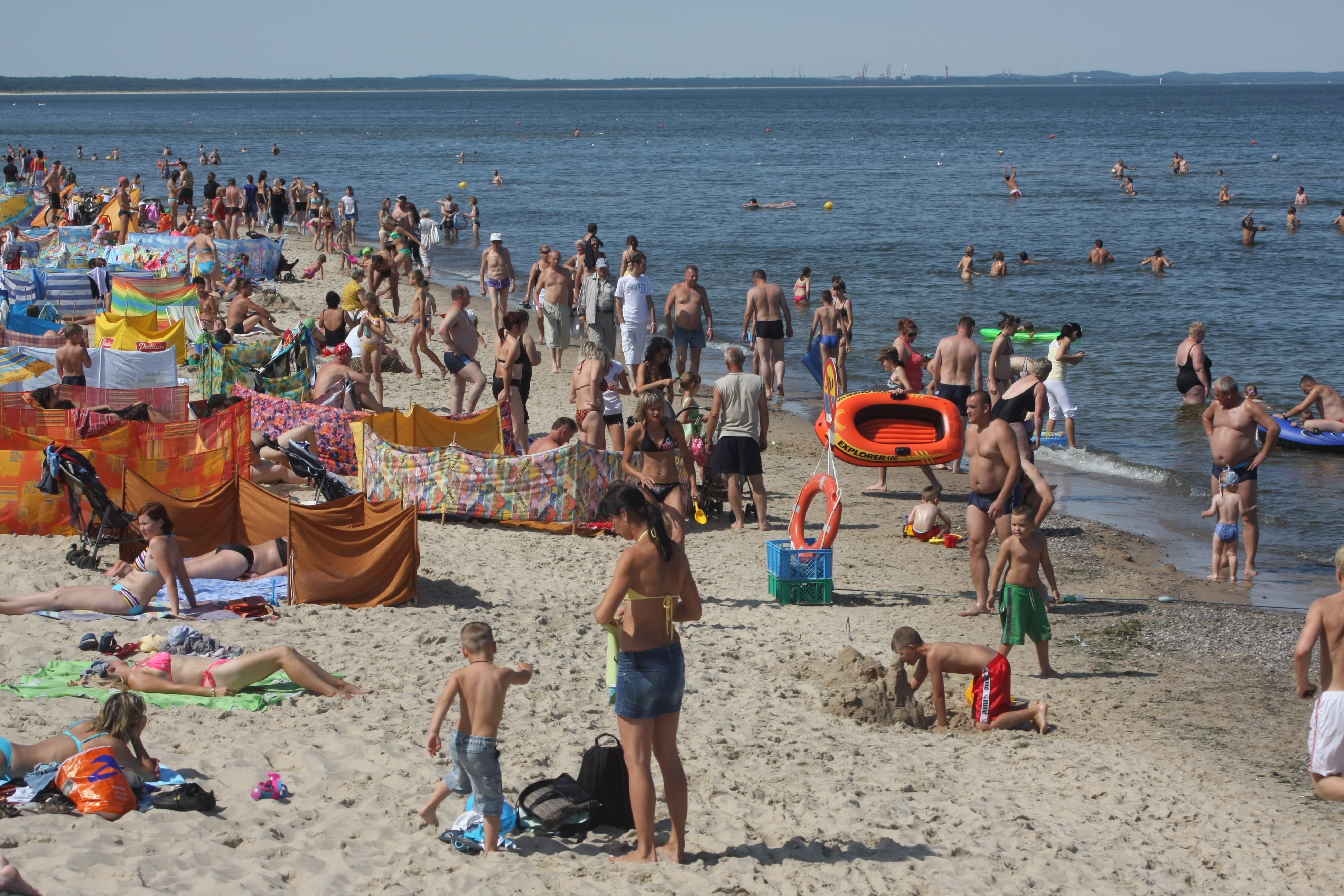 The way we were: Families on a European beach