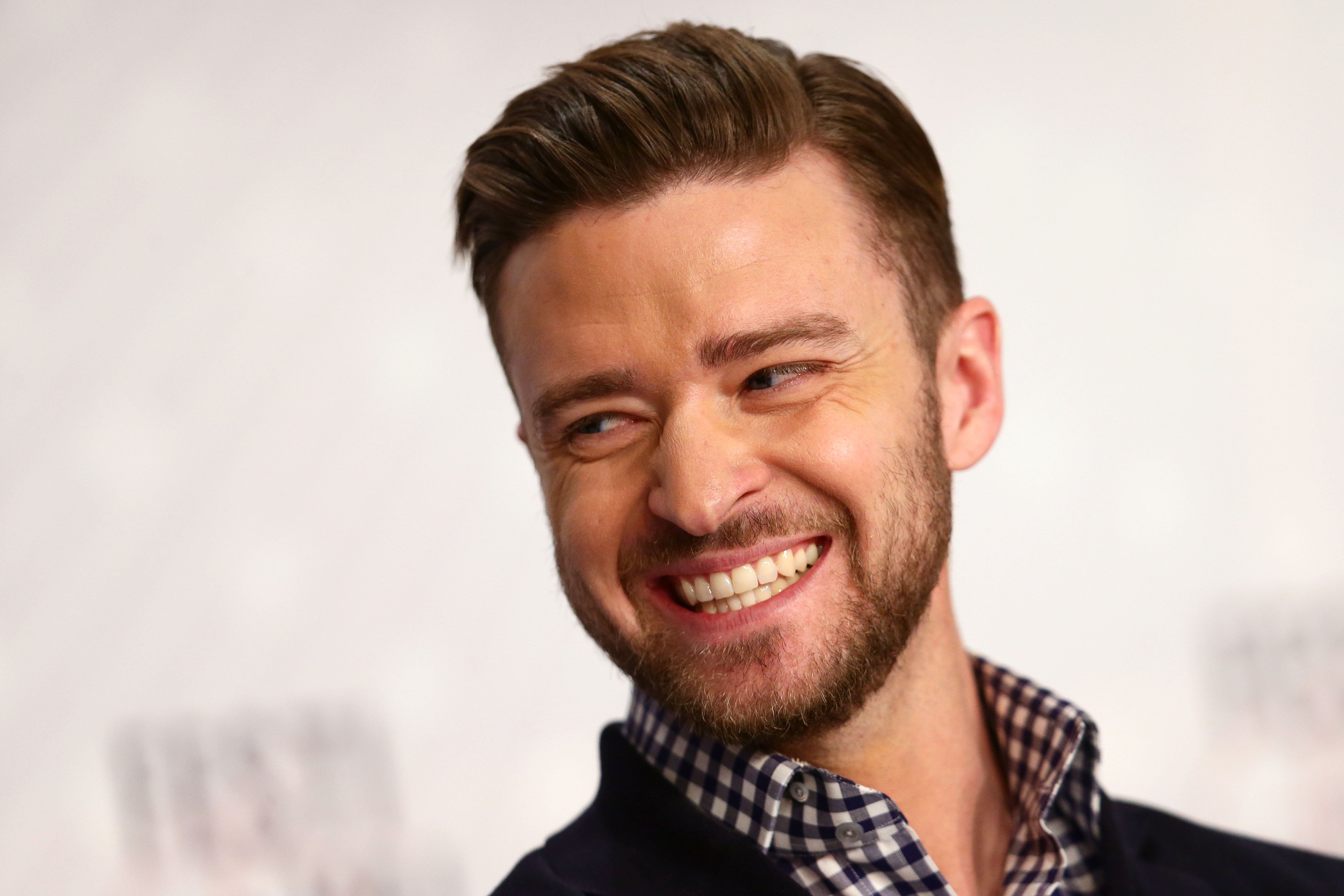 Justin Timberlake: “Little girl won’t you be my strawberry bubblegum”