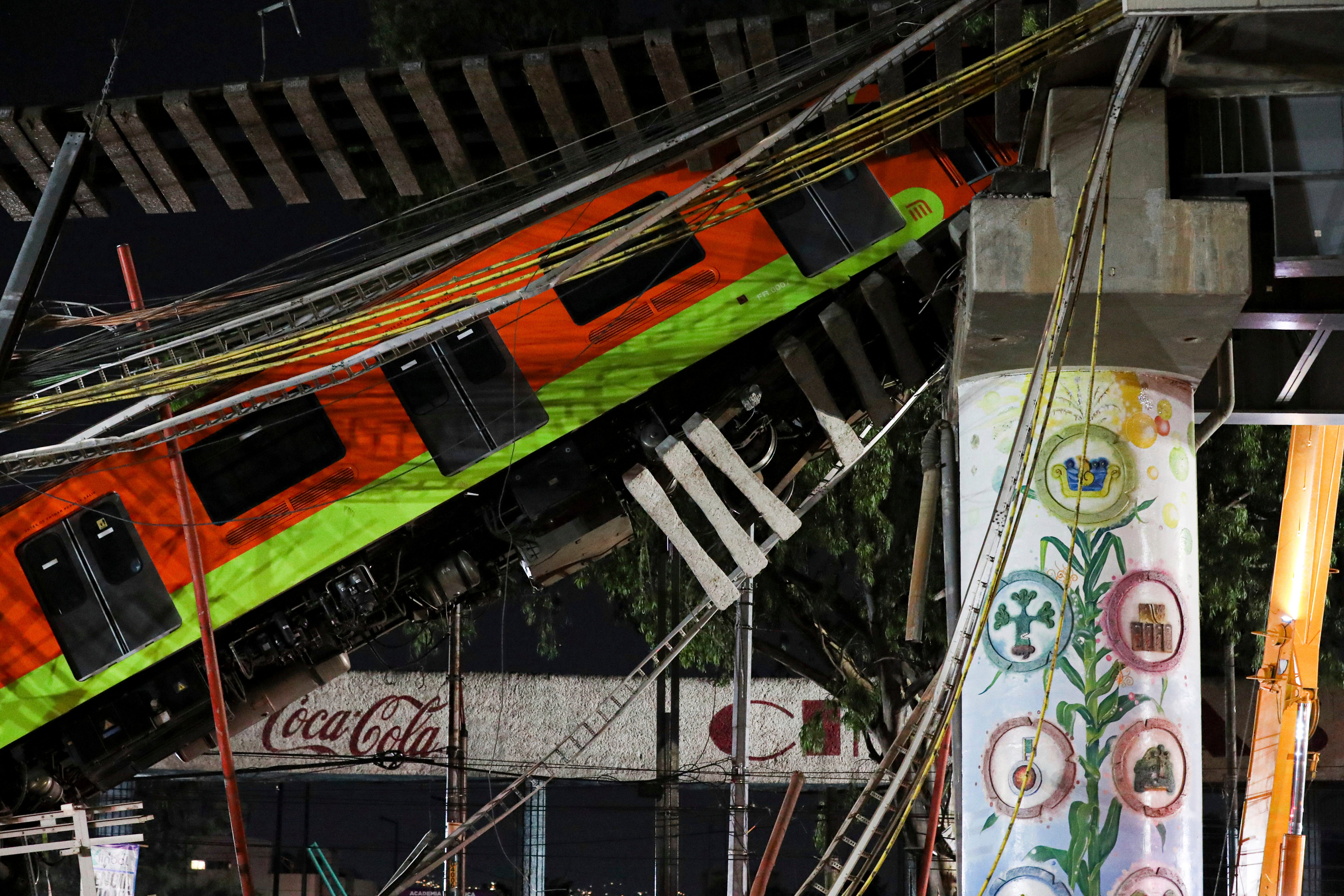 APTOPIX Mexico Metro Collapse