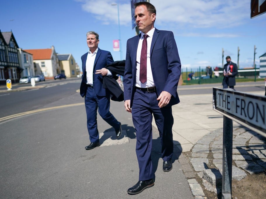 Keir Starmer and Paul Williams (right) visit the Seaton Carew seafront