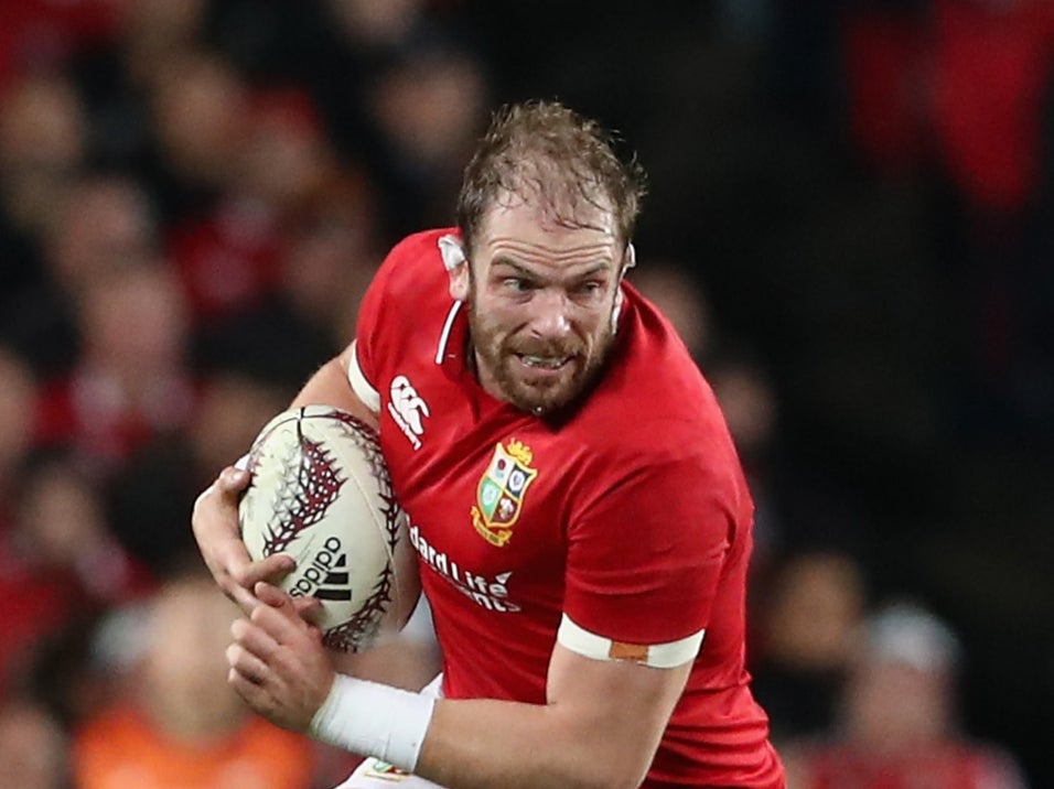 Alun Wyn Jones in action for the Lions in 2017