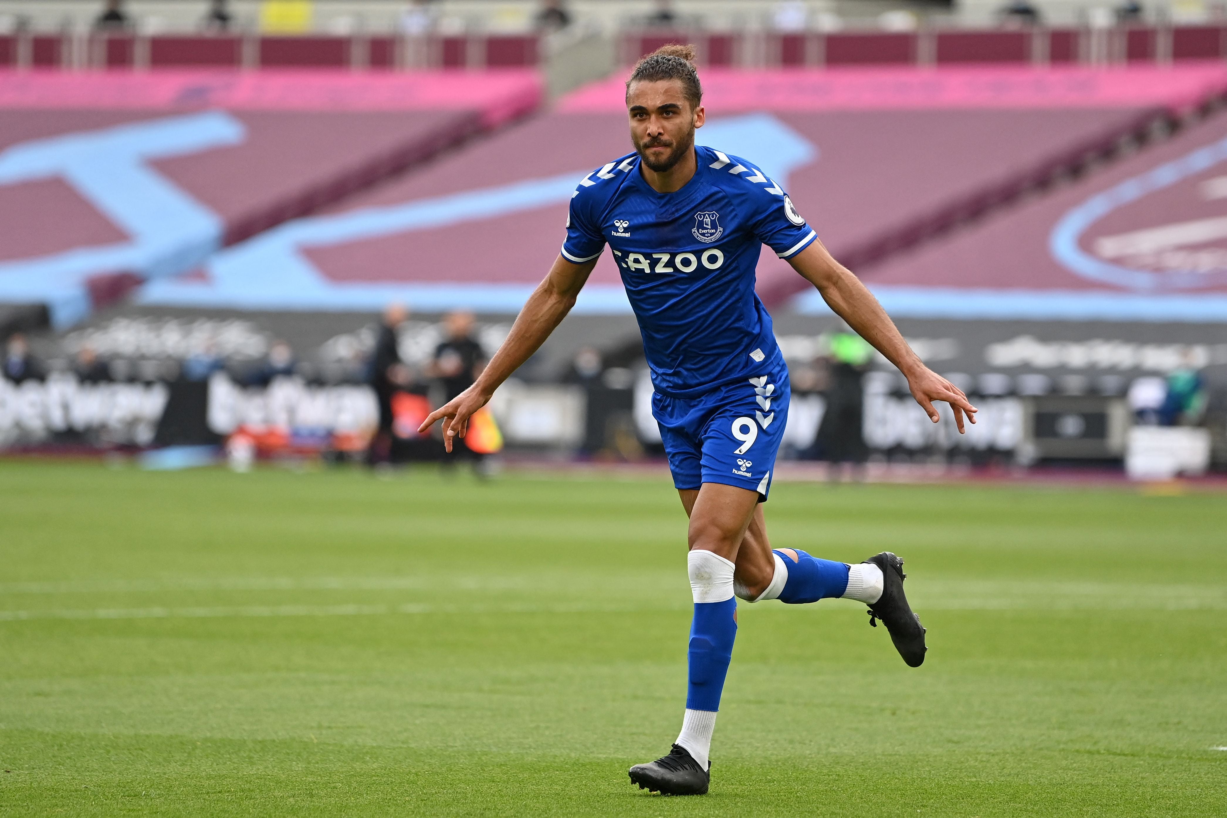 Everton's English striker Dominic Calvert-Lewin celebrates